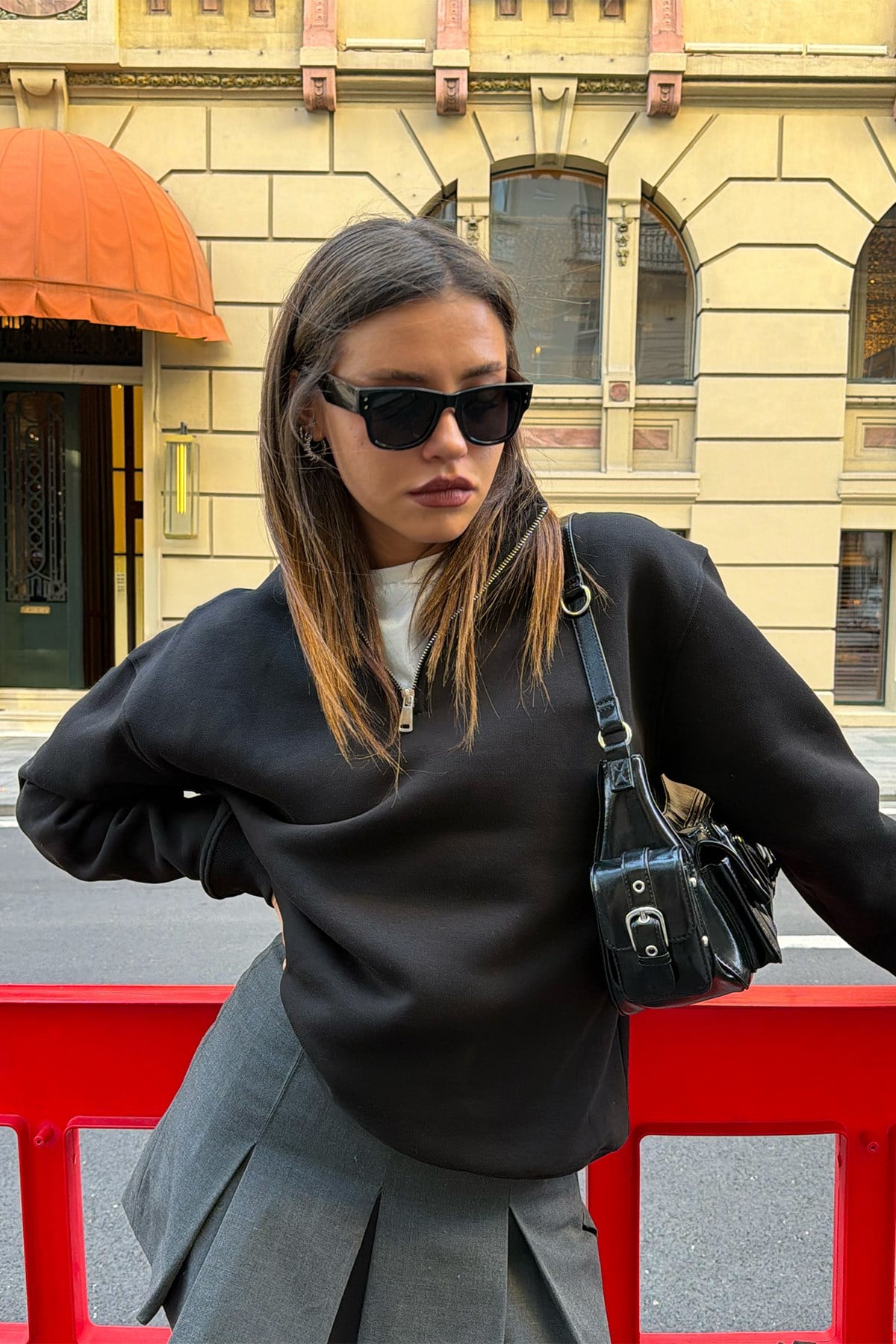 FW Star Cool Puff Relax Fit Black Half Zip Sweat