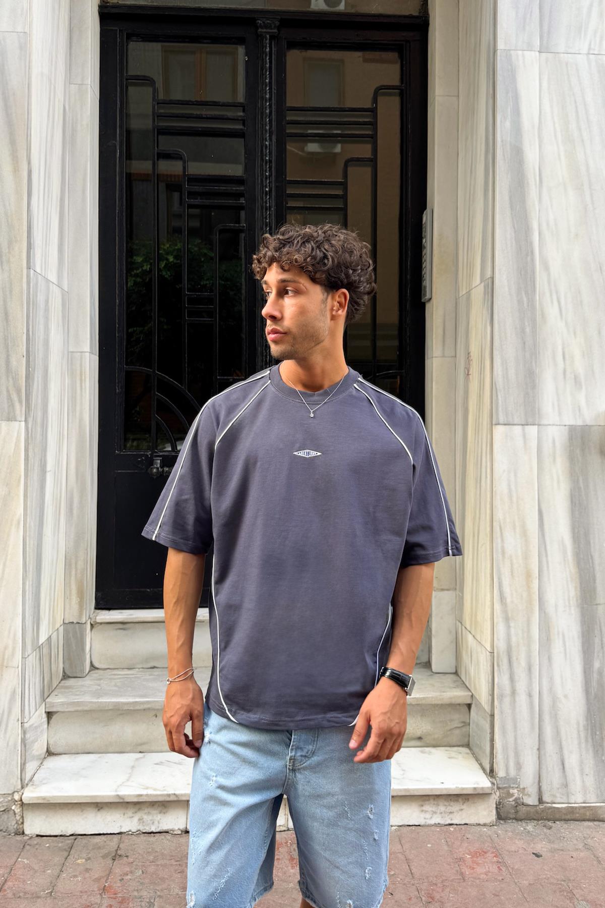 Greathland Nakışlı Füme Oversize Tişört