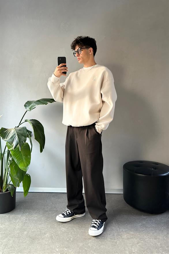 Heart Nakışlı Bisiklet Yaka Bej Sweatshirt
