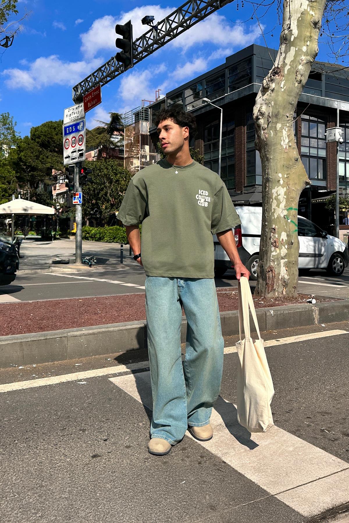 Iced Coffe Club Baskılı Tişört