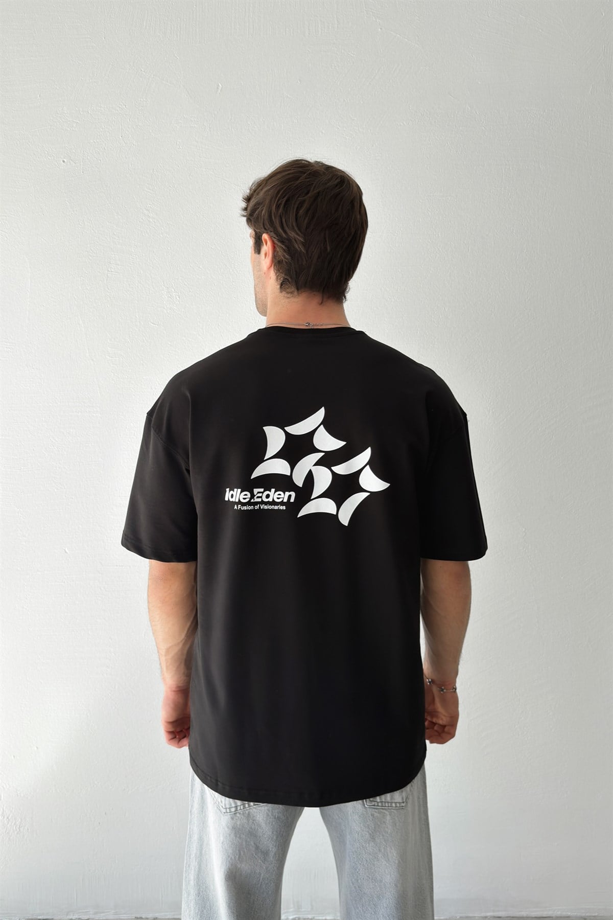 Idle Eden Baskılı Tişört