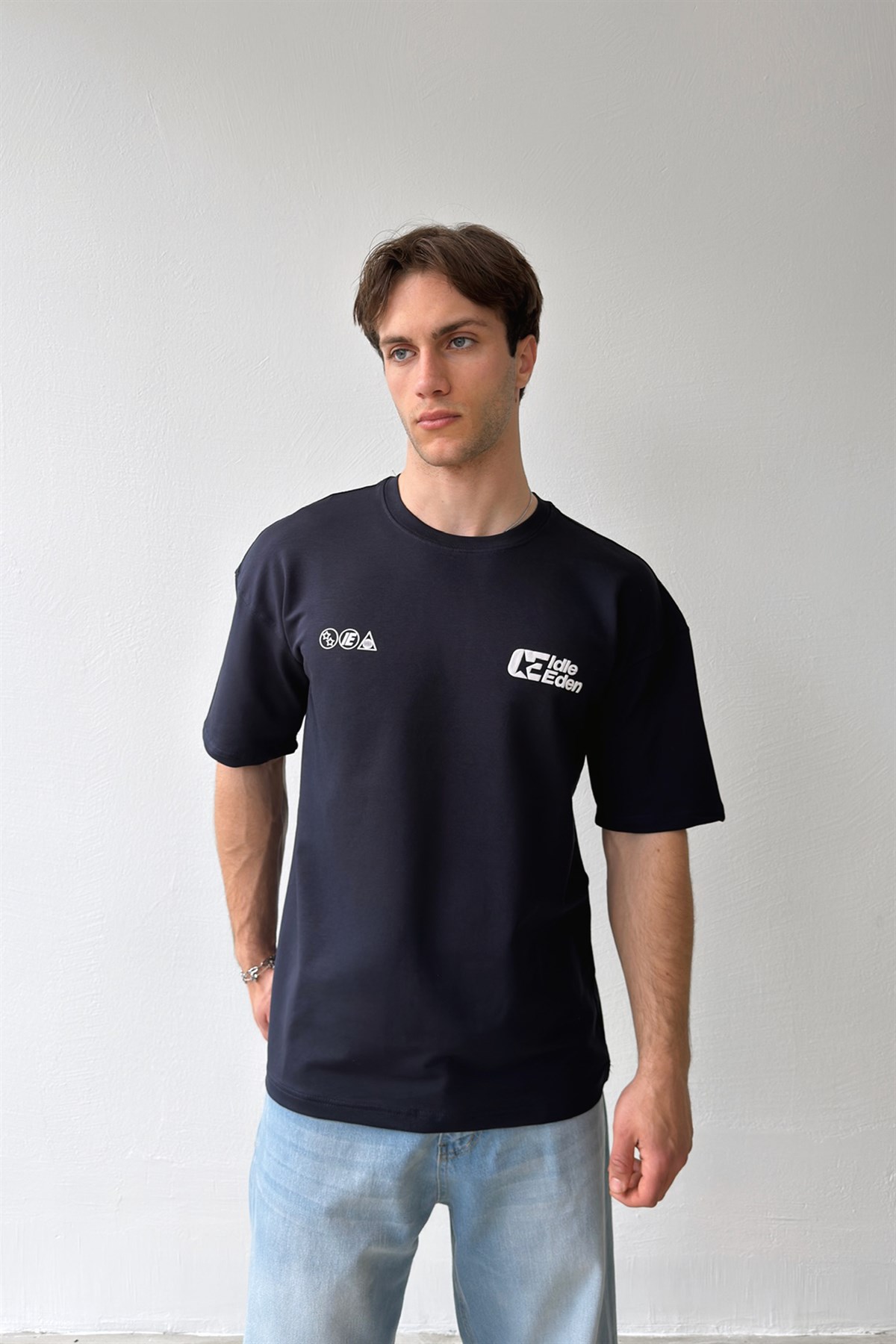 Idle Eden Baskılı Tişört