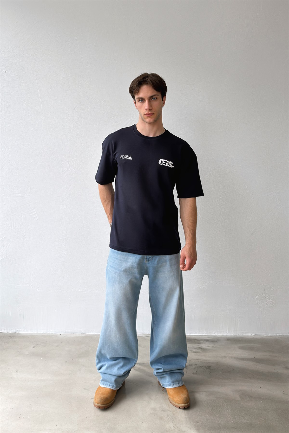 Idle Eden Baskılı Tişört