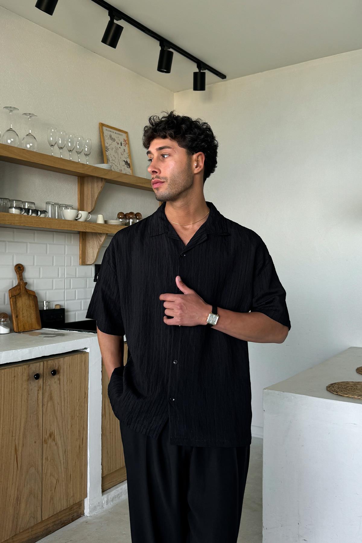 Siyah Kısa Kollu Cizgili Oversize Gömlek