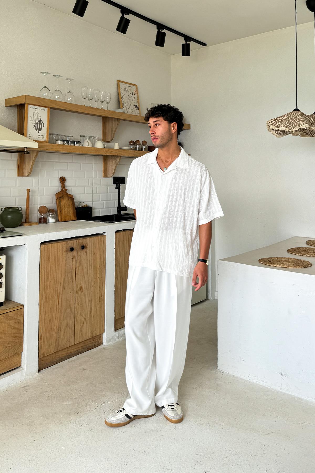 Beyaz Kısa Kollu Cizgili Oversize Gömlek