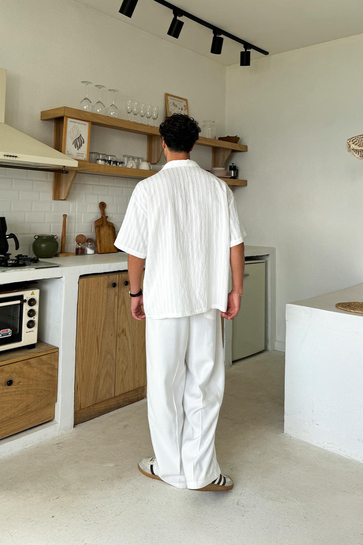 Beyaz Kısa Kollu Cizgili Oversize Gömlek