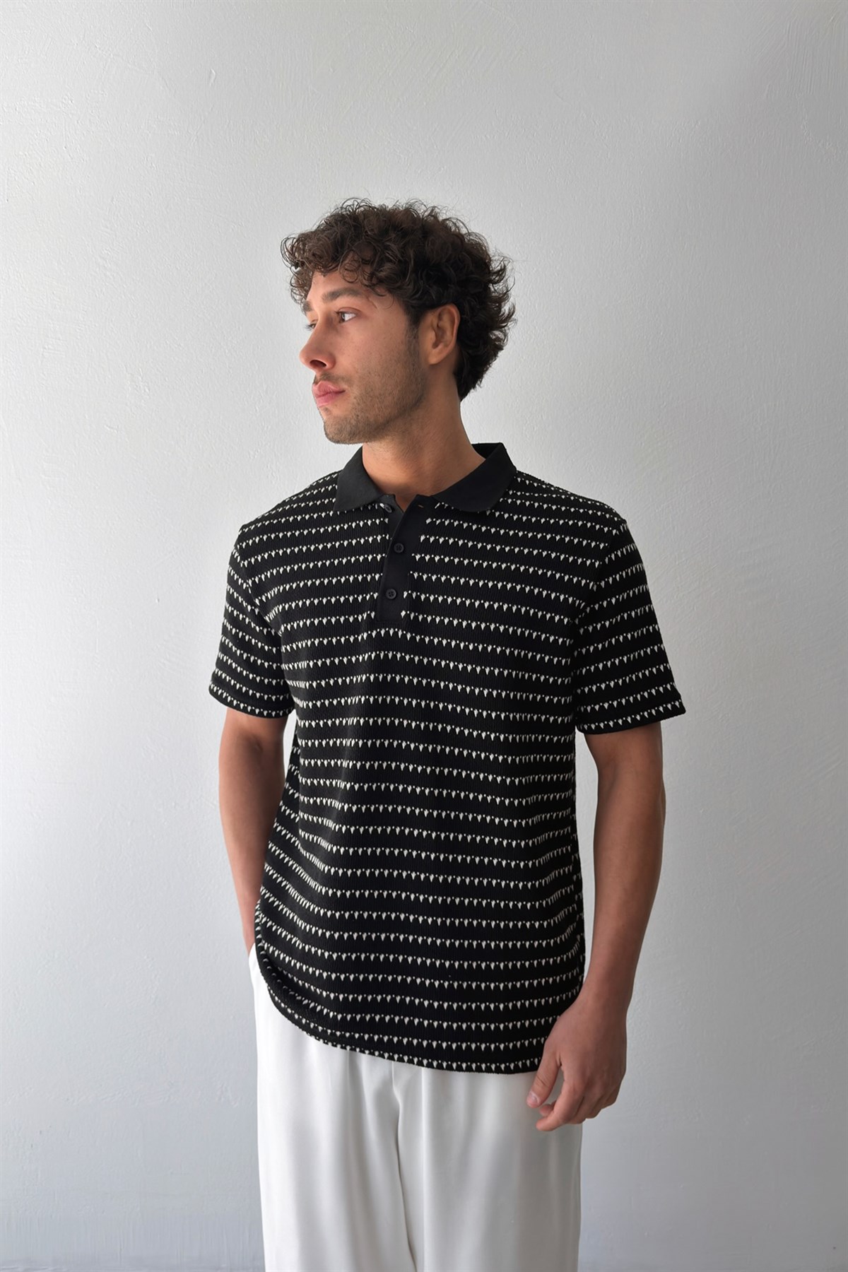 Kesik Çizgili Örme Polo Yaka Tişört