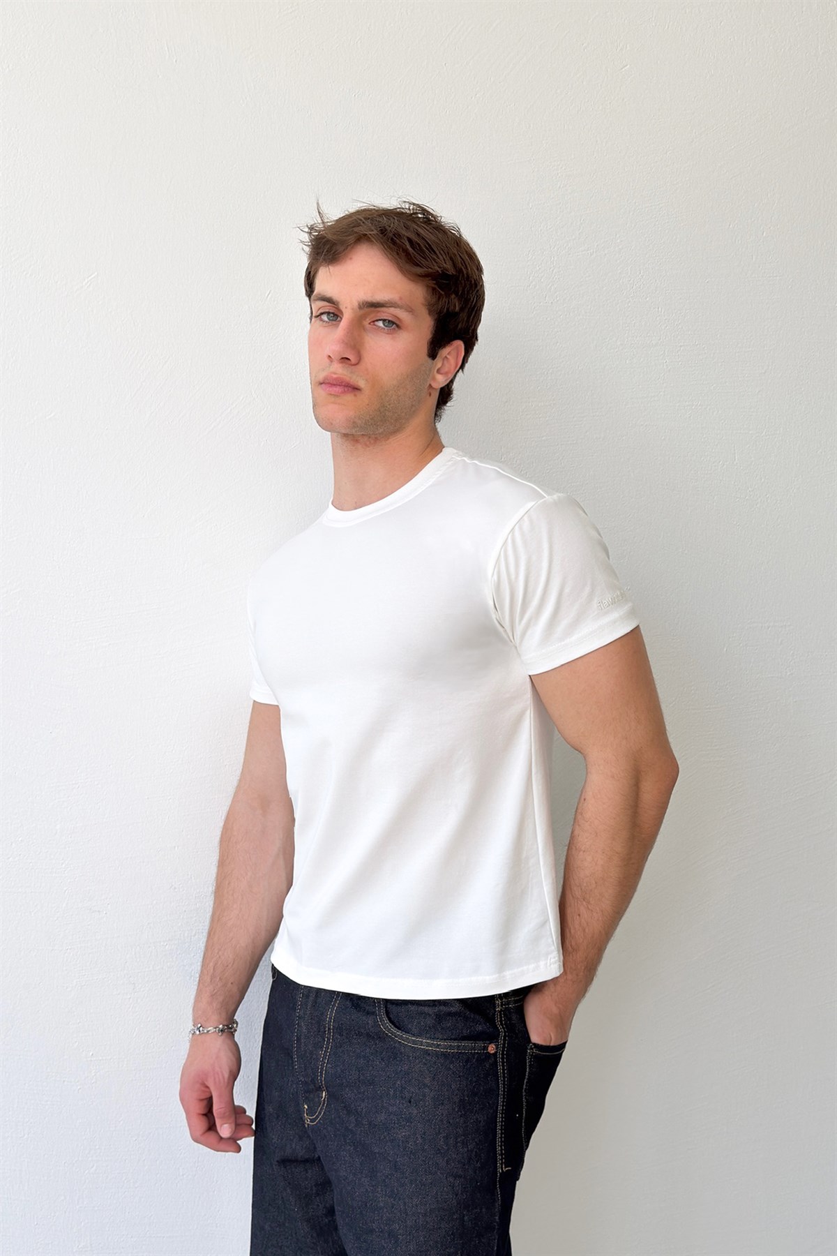Kol Nakışlı Baby Fit Tişört