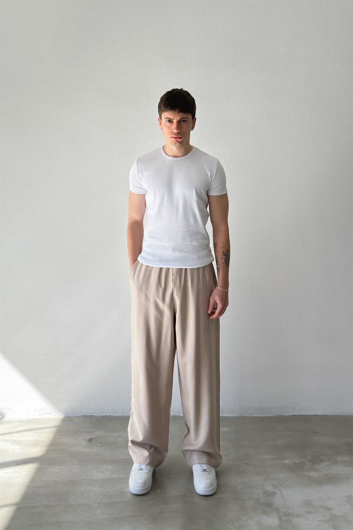 Krem Rahat Kesim Bel Lastikli Baggy Pantolon Bej