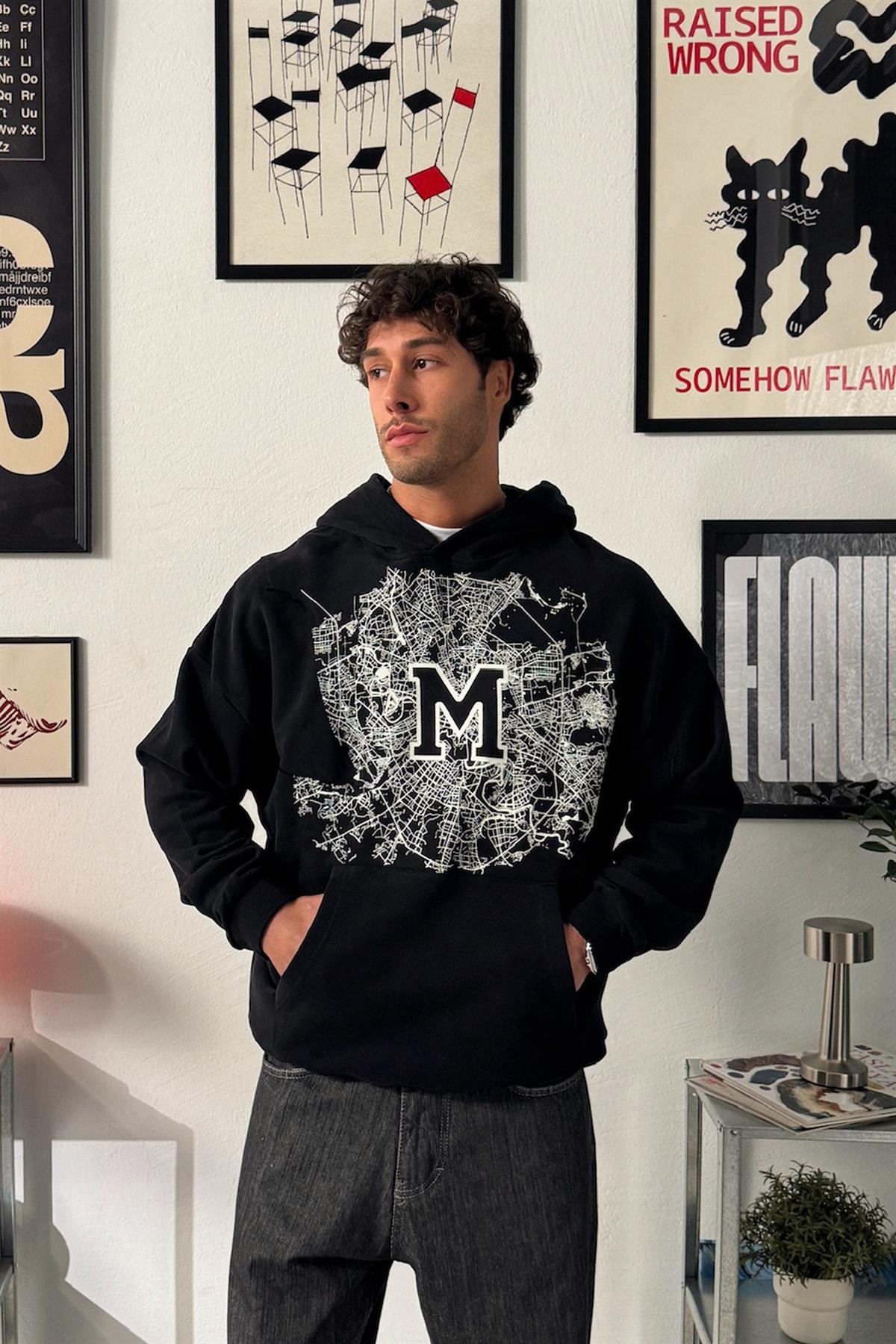 M Baskılı Hoodie