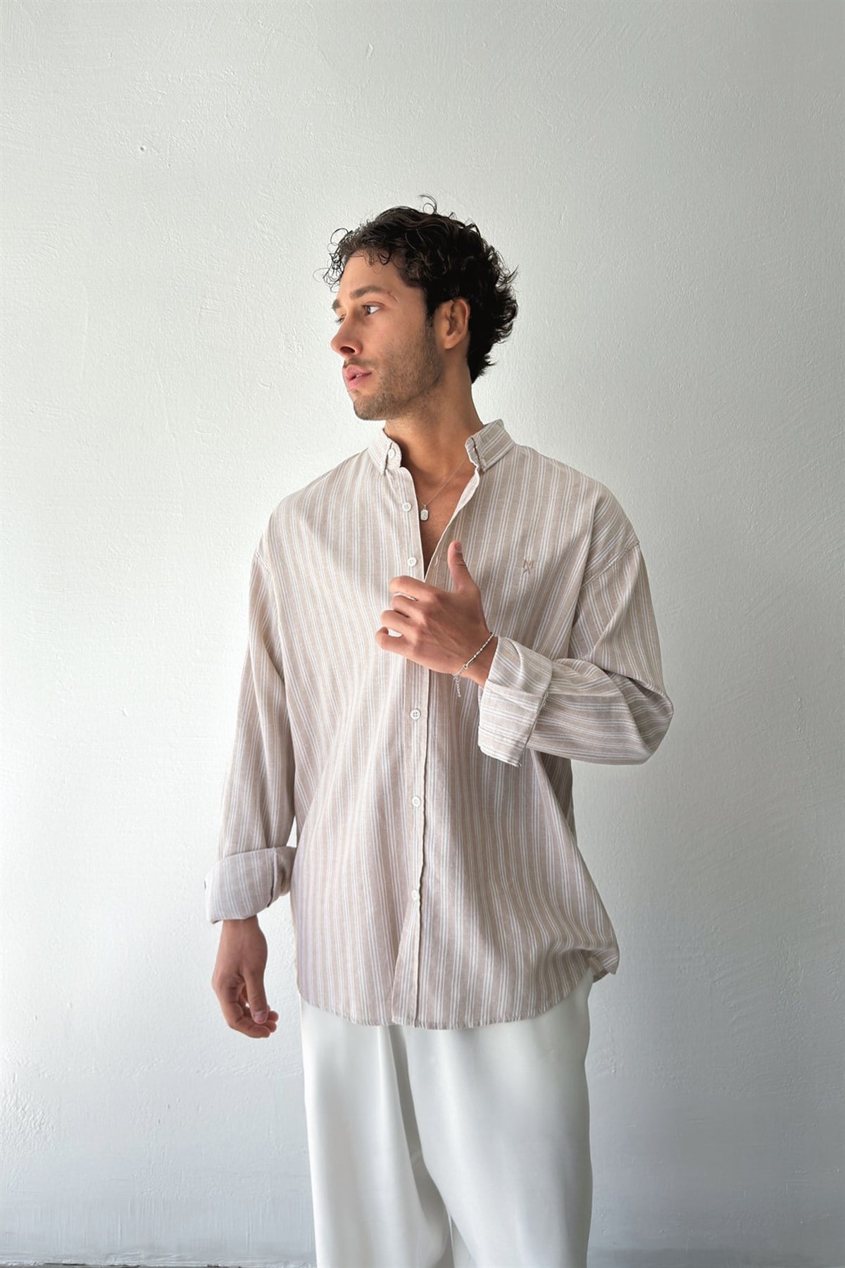 Makeba Nakışlı Çizgili Bej Keten Gömlek