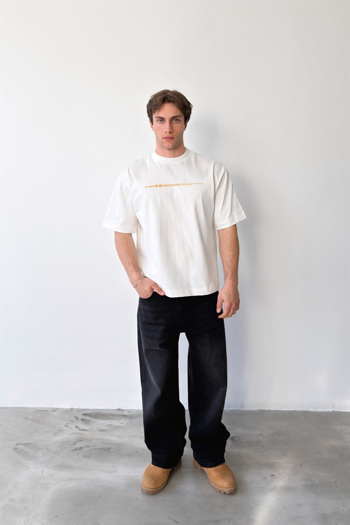 Minimal Writing Baskılı Tişört