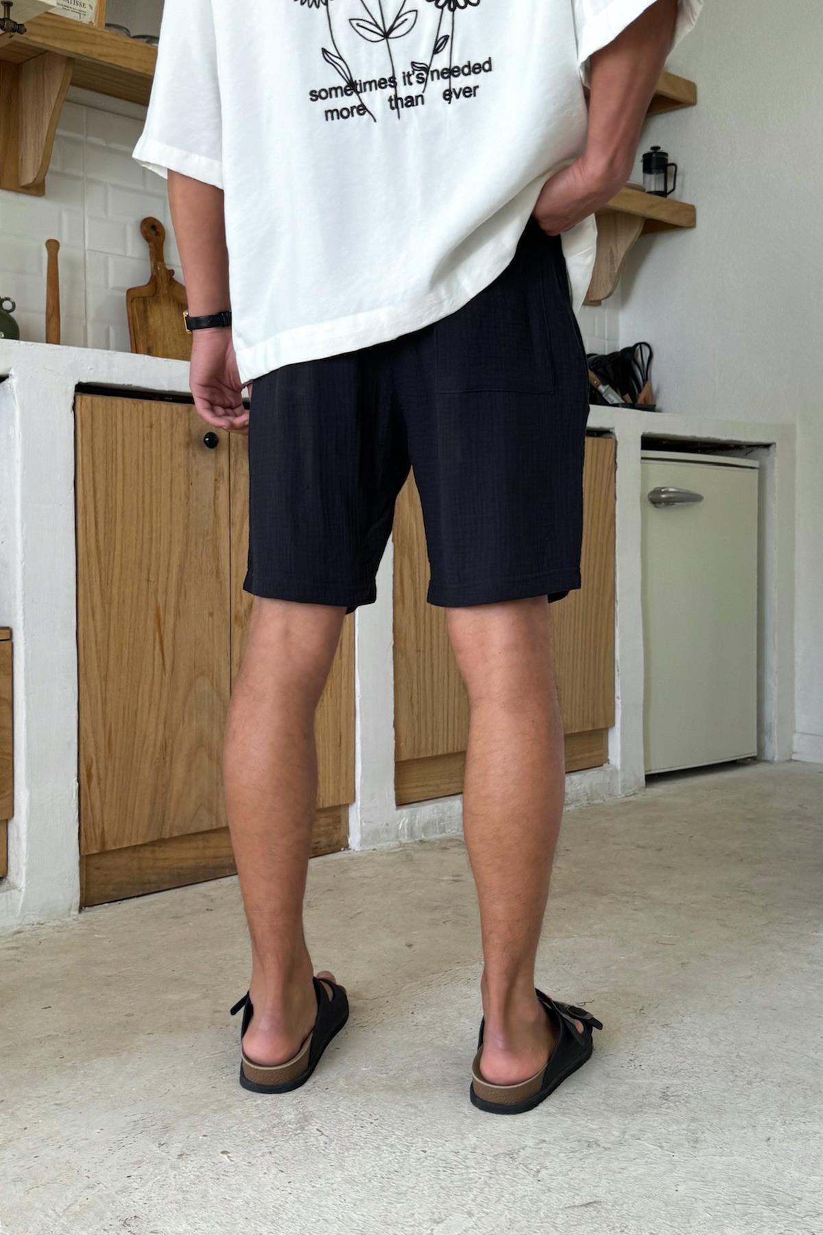 Siyah Müslin Kumaş Bel Lastikli Şort