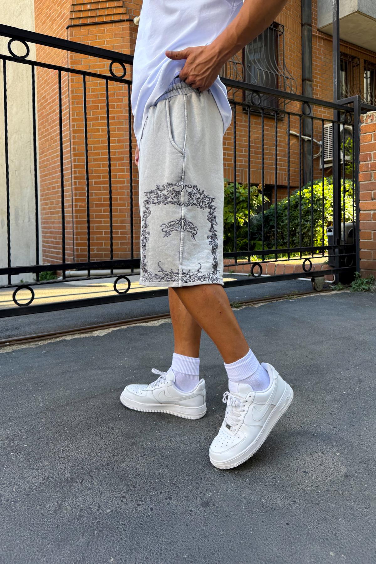 Nakışlı Bel Lastikli Şort Gri