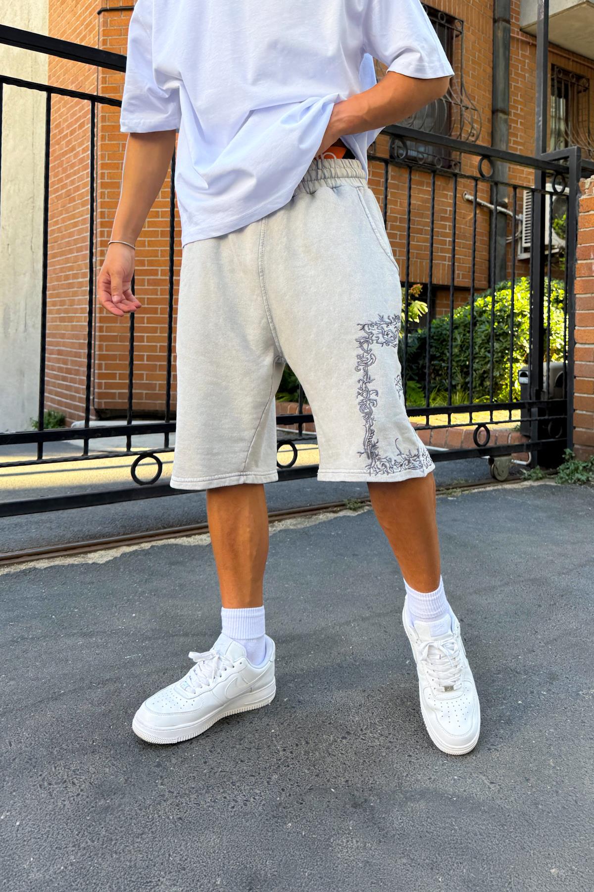 Nakışlı Bel Lastikli Şort Gri