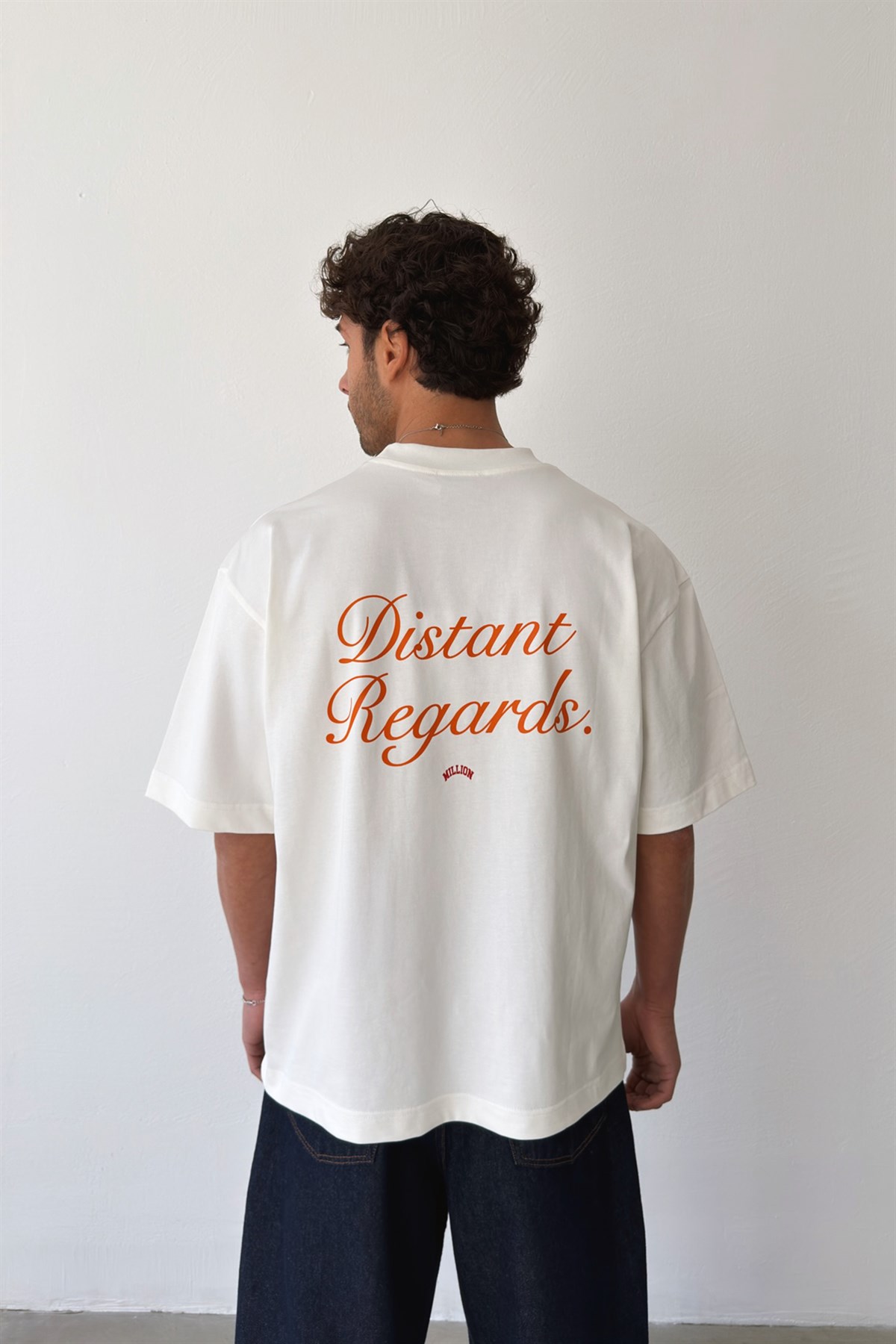 Distant Regards Baskılı Tişört
