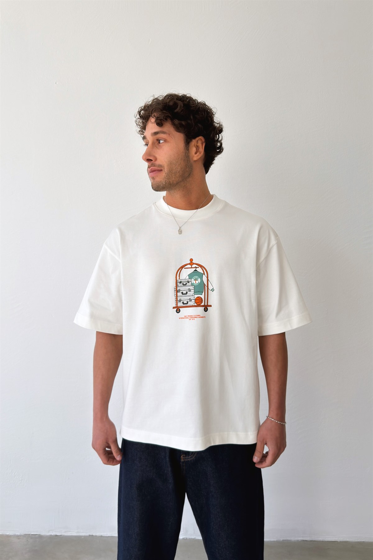 Distant Regards Baskılı Tişört