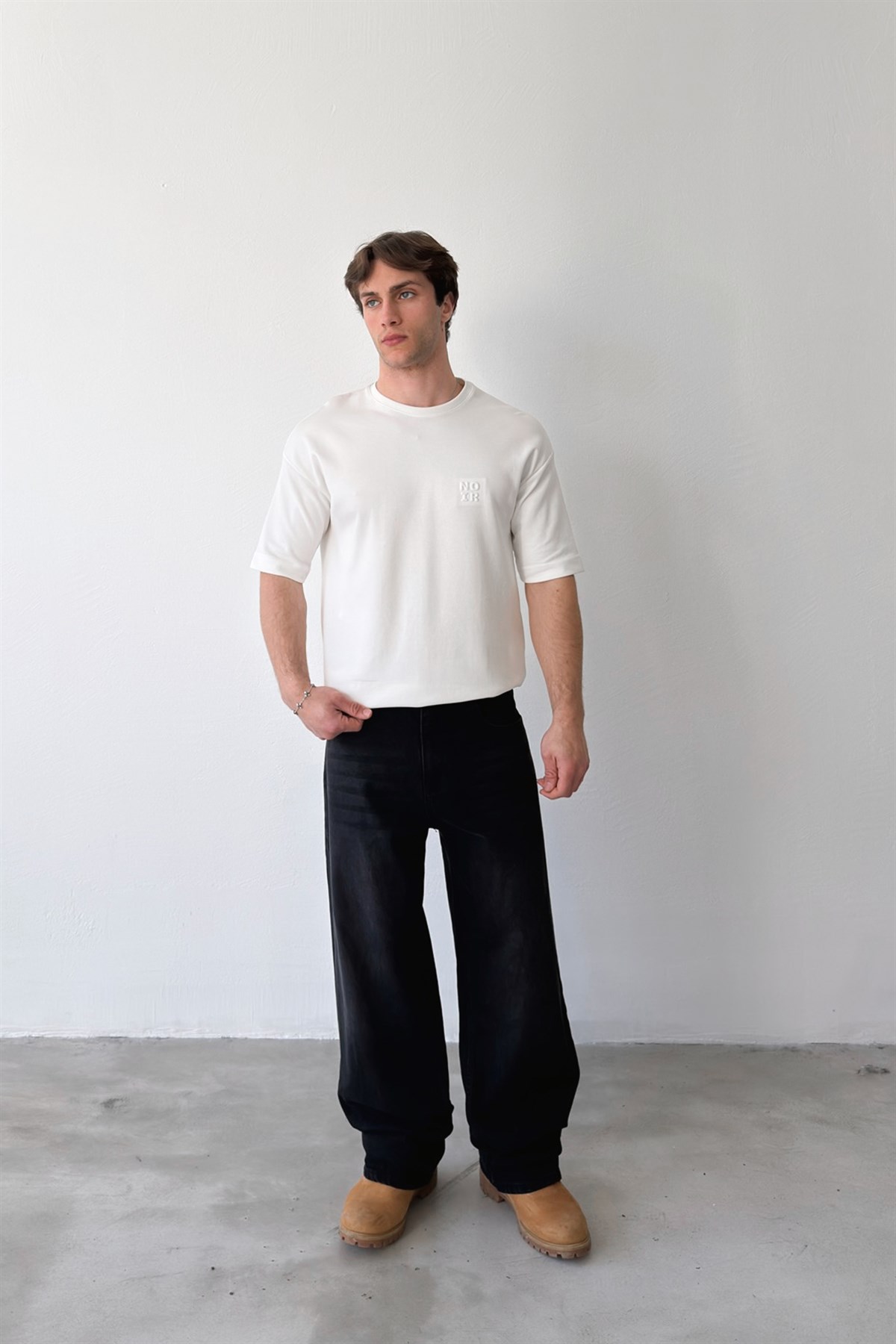 Noır Kabartma Detay Tişört