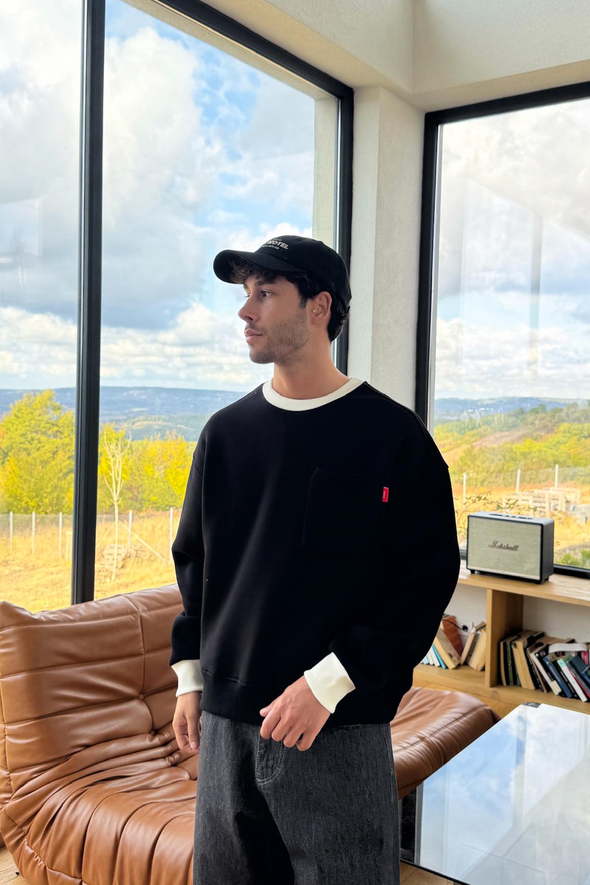 Ön Cep Detay Sweatshirt Siyah