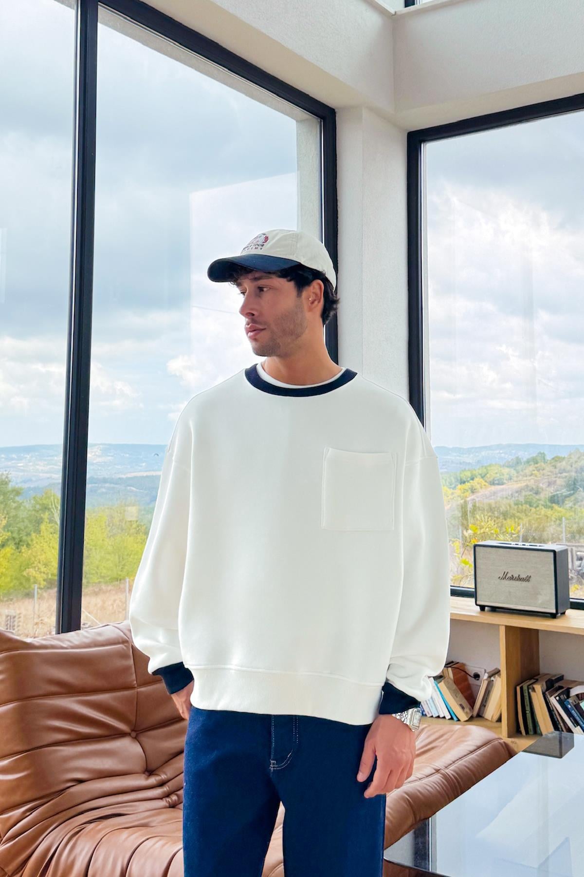 Ön Cep Detay Sweatshirt Beyaz