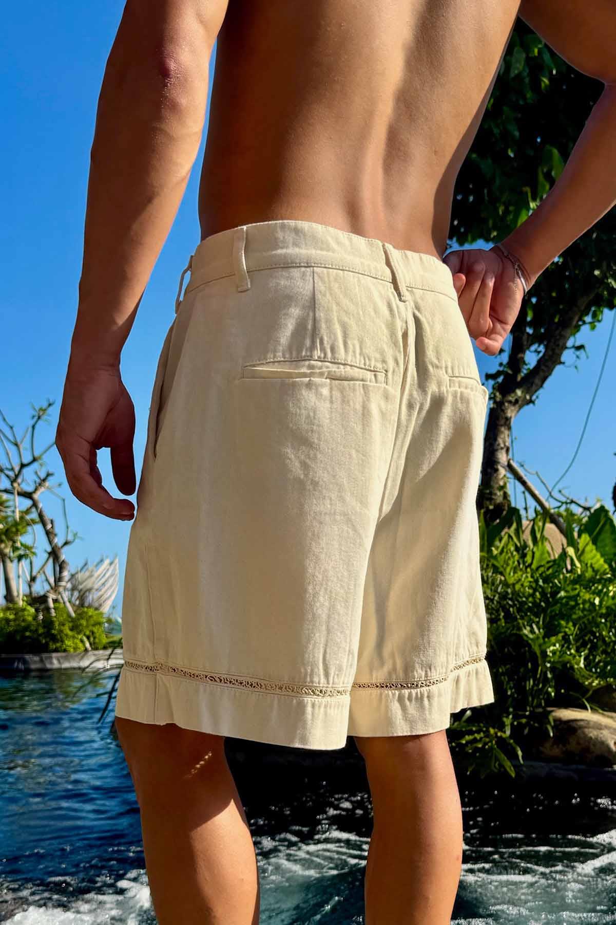 Paça Detaylı Bej Şort Bej