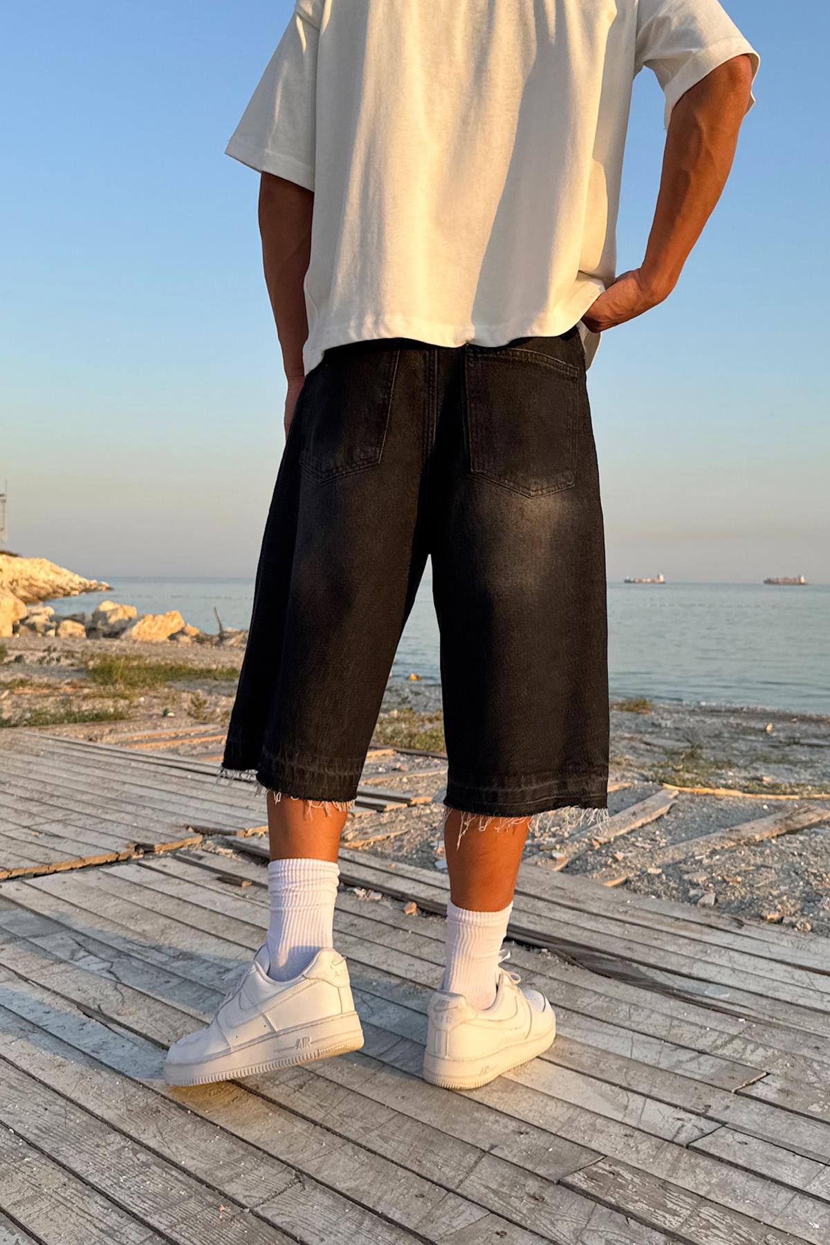 Paça Yırtık Model Kot Şort