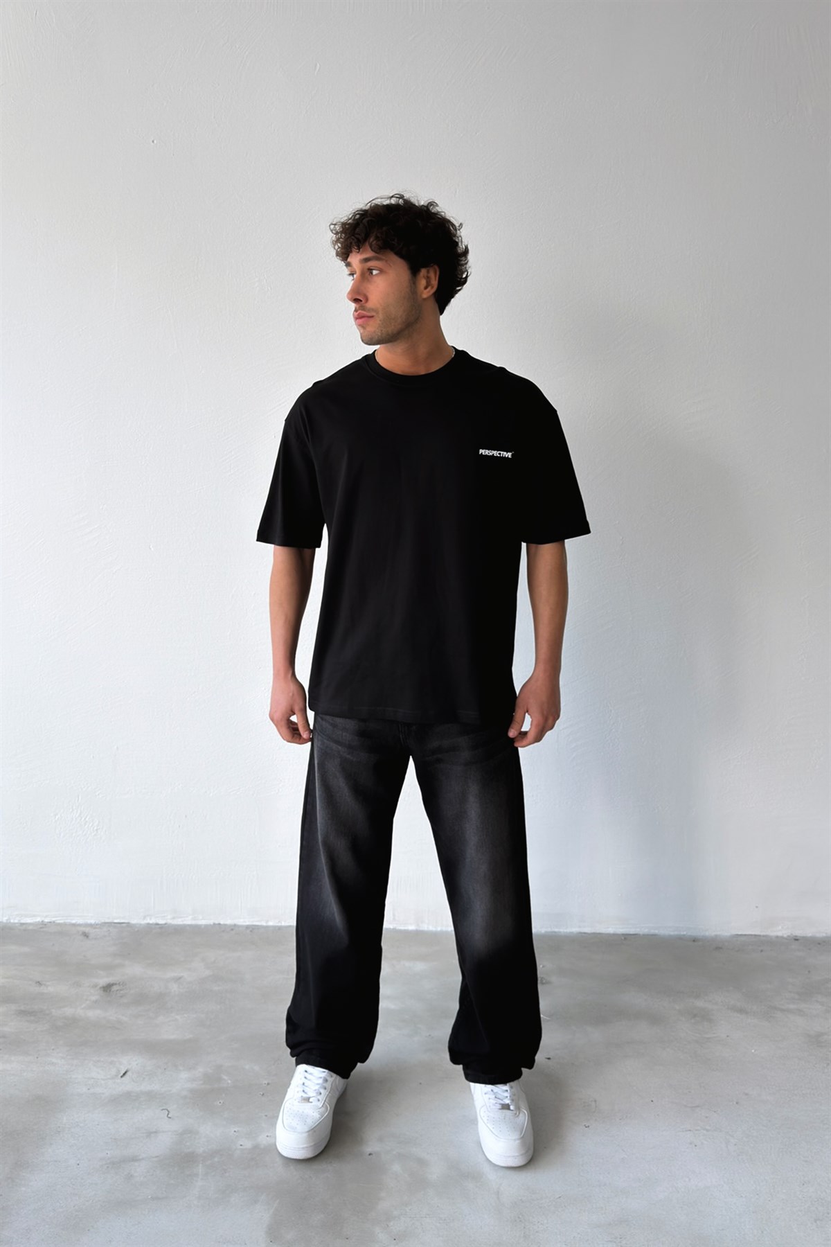 Perspective Baskılı Tişört