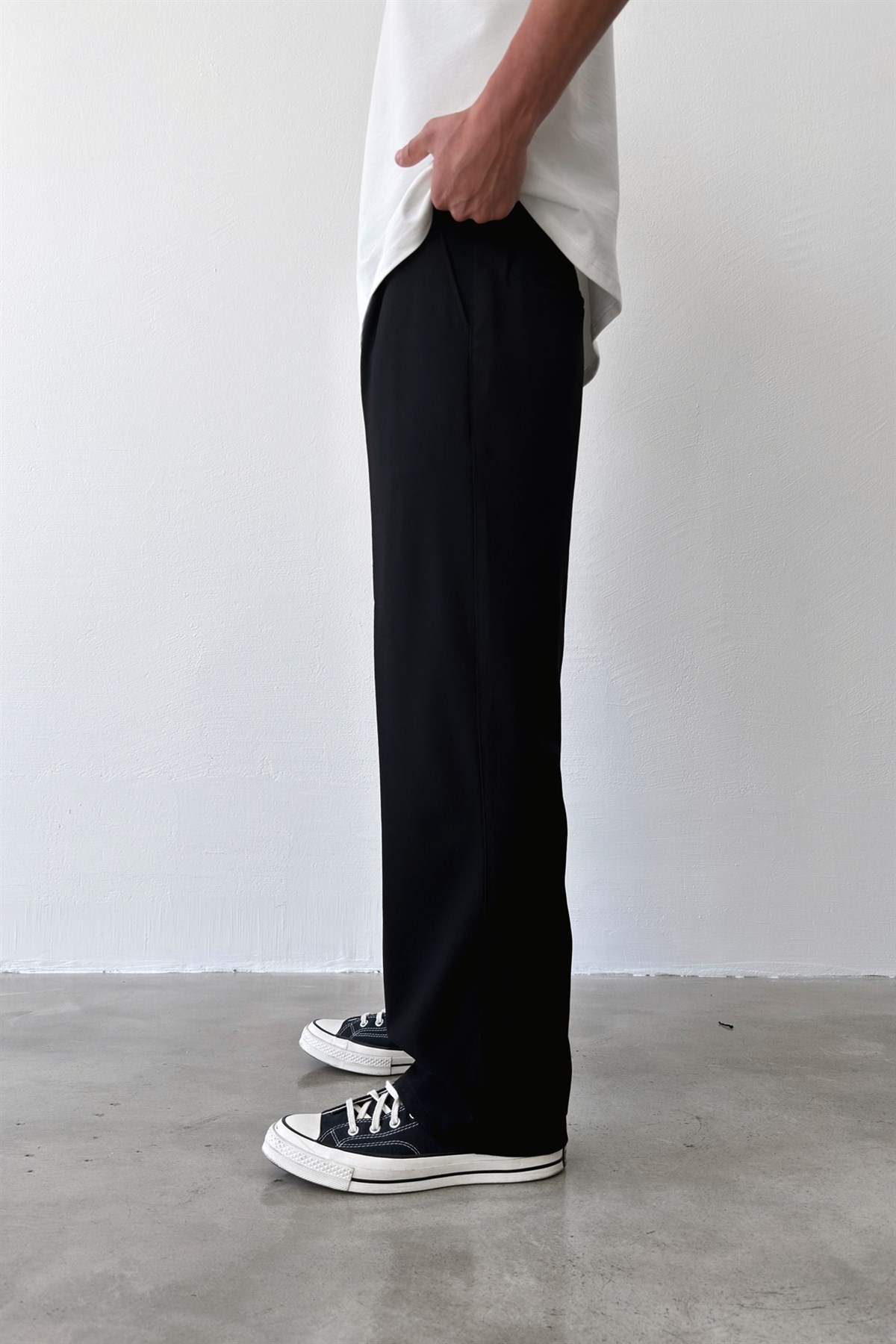 Pileli Baggy Fit Kumaş Siyah Pantolon