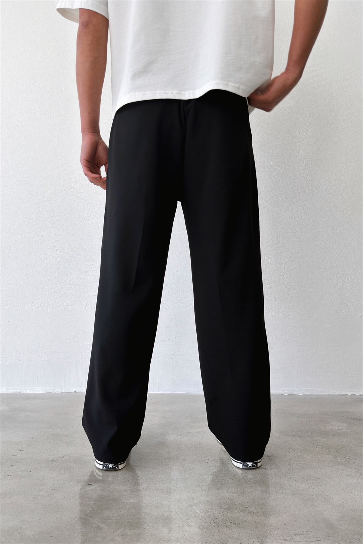 Pileli Baggy Fit Kumaş Siyah Pantolon