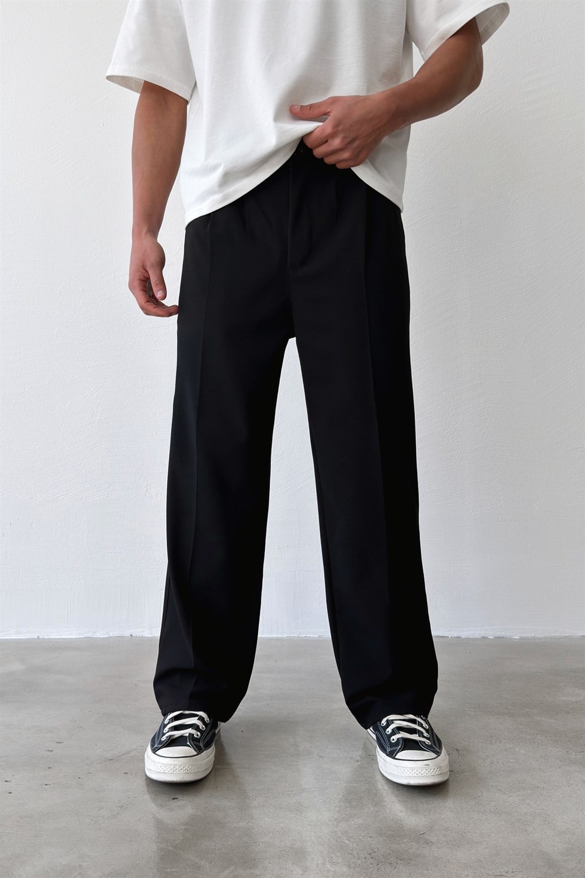 Pileli Baggy Fit Kumaş Siyah Pantolon