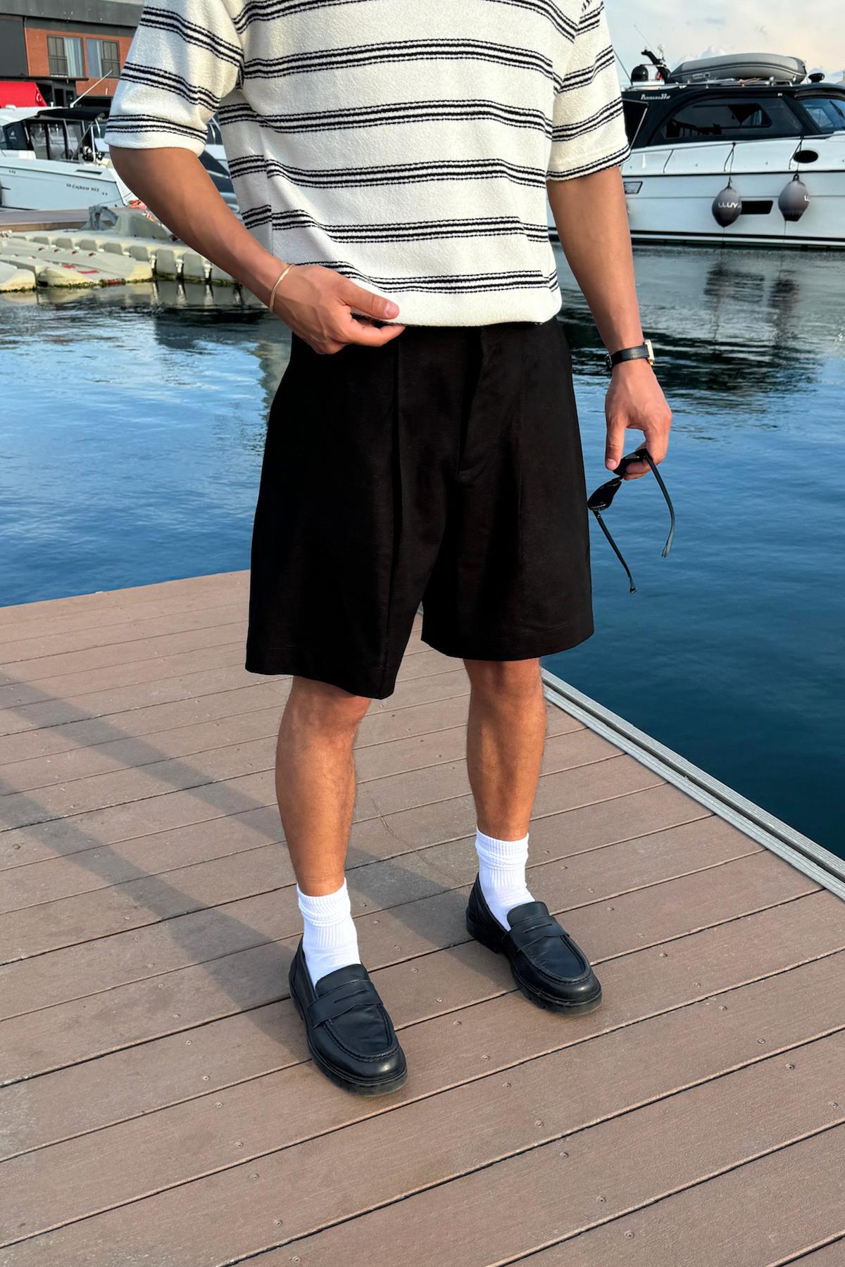 Pileli Siyah Keten Şort Siyah