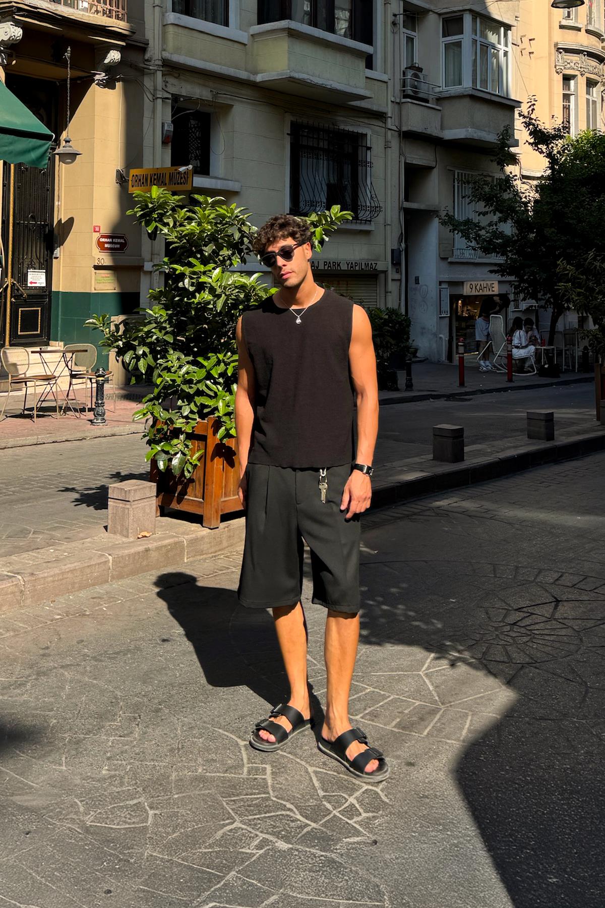 Pileli Siyah Kumaş Şort Siyah