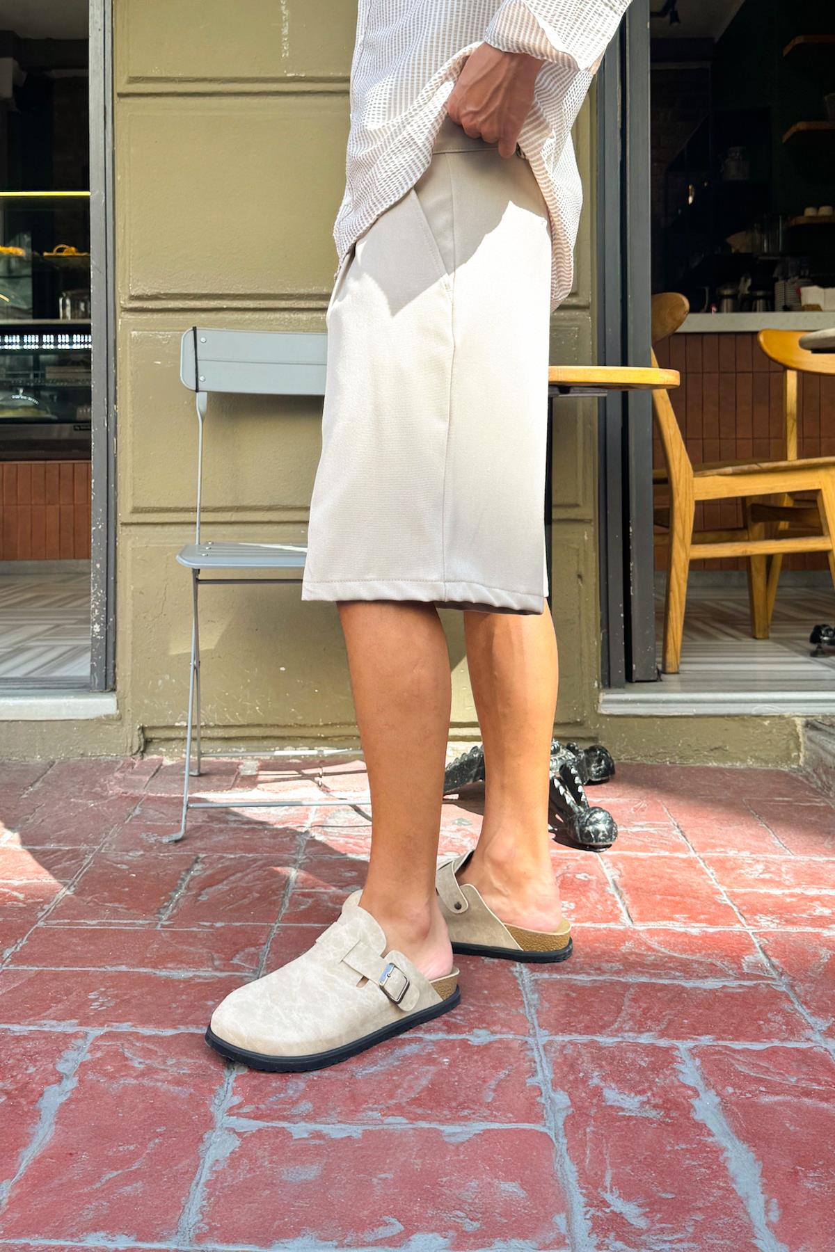 Pileli Kumaş Şort Bej