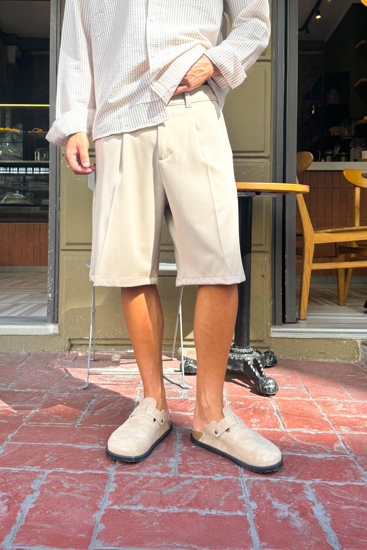 Pileli Kumaş Şort Bej