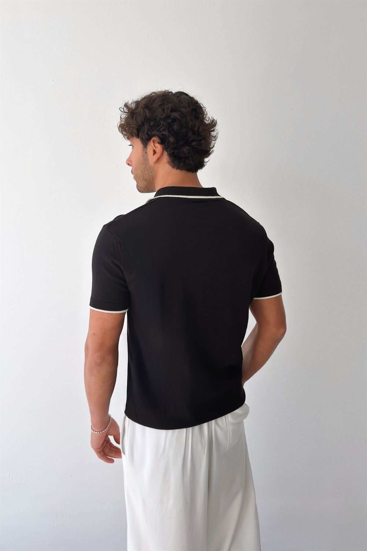 Polo Yaka Biyeli Triko Tişört