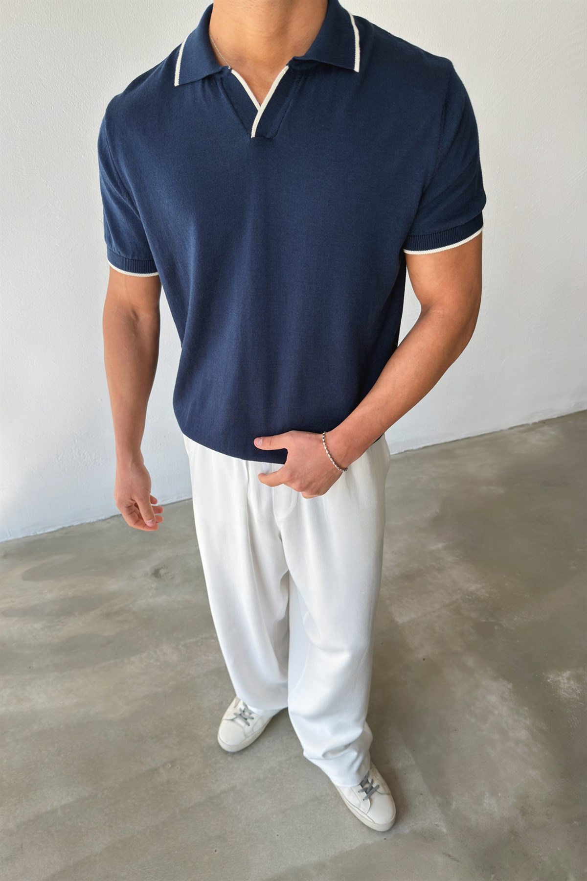 Polo Yaka Biyeli Triko Tişört