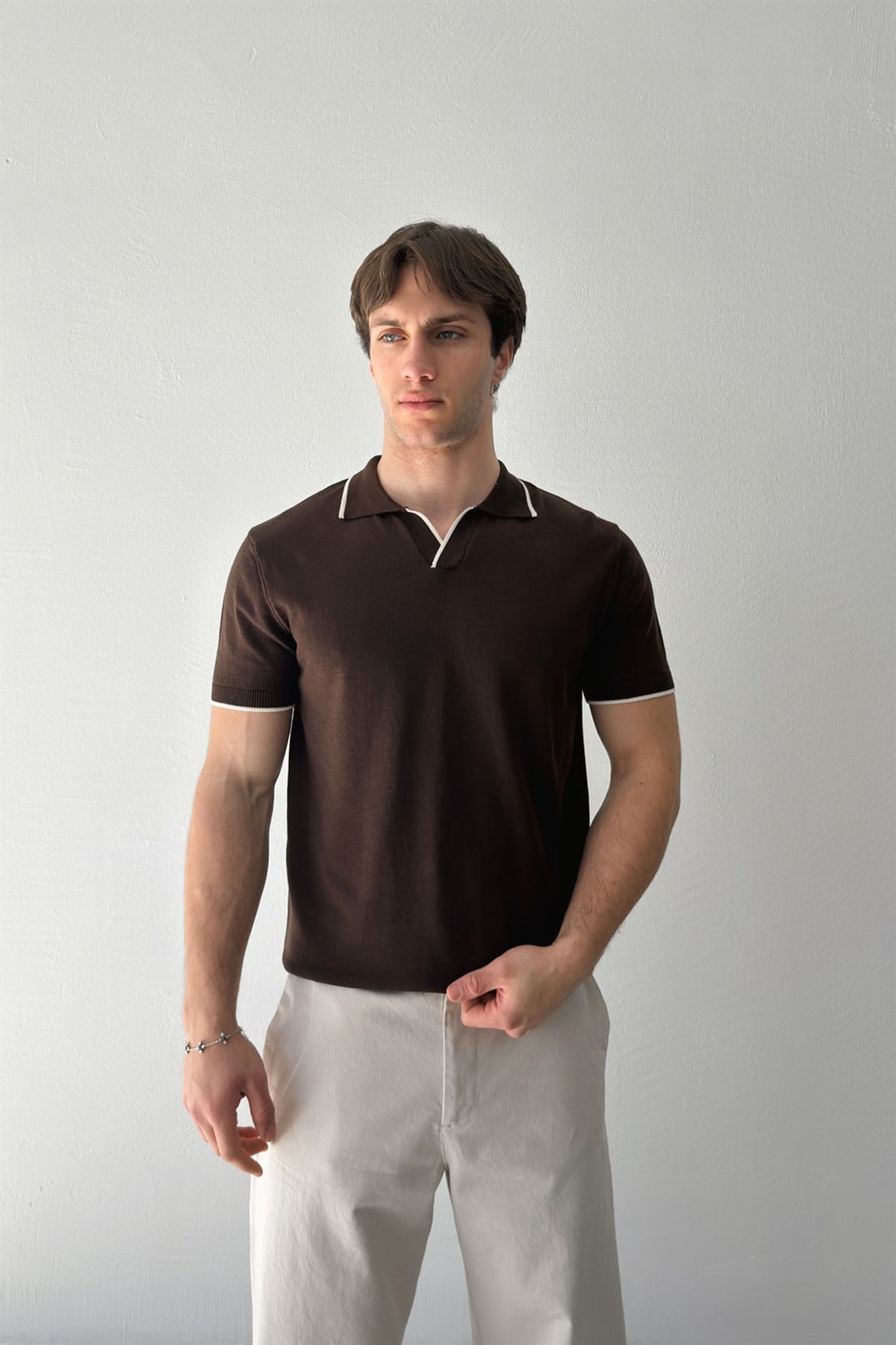 Polo Yaka Biyeli Triko Tişört