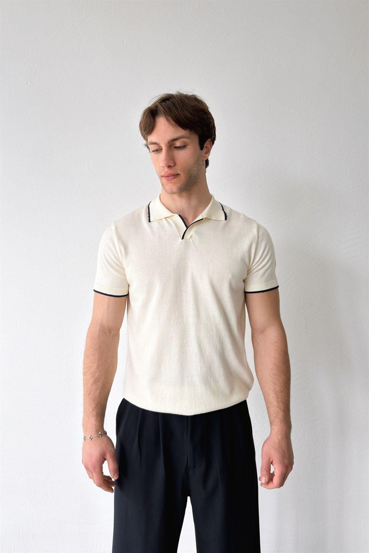 Polo Yaka Biyeli Triko Tişört