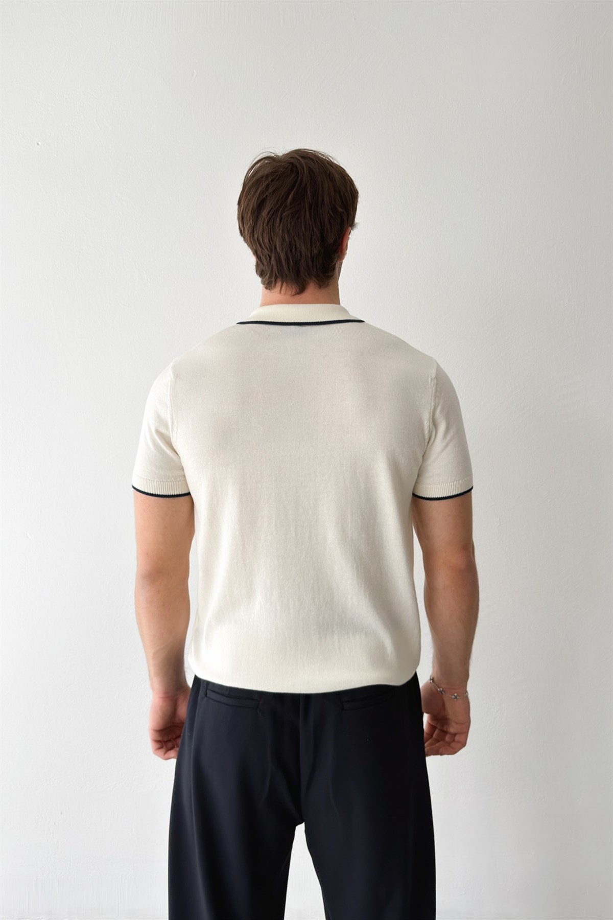 Polo Yaka Biyeli Triko Tişört