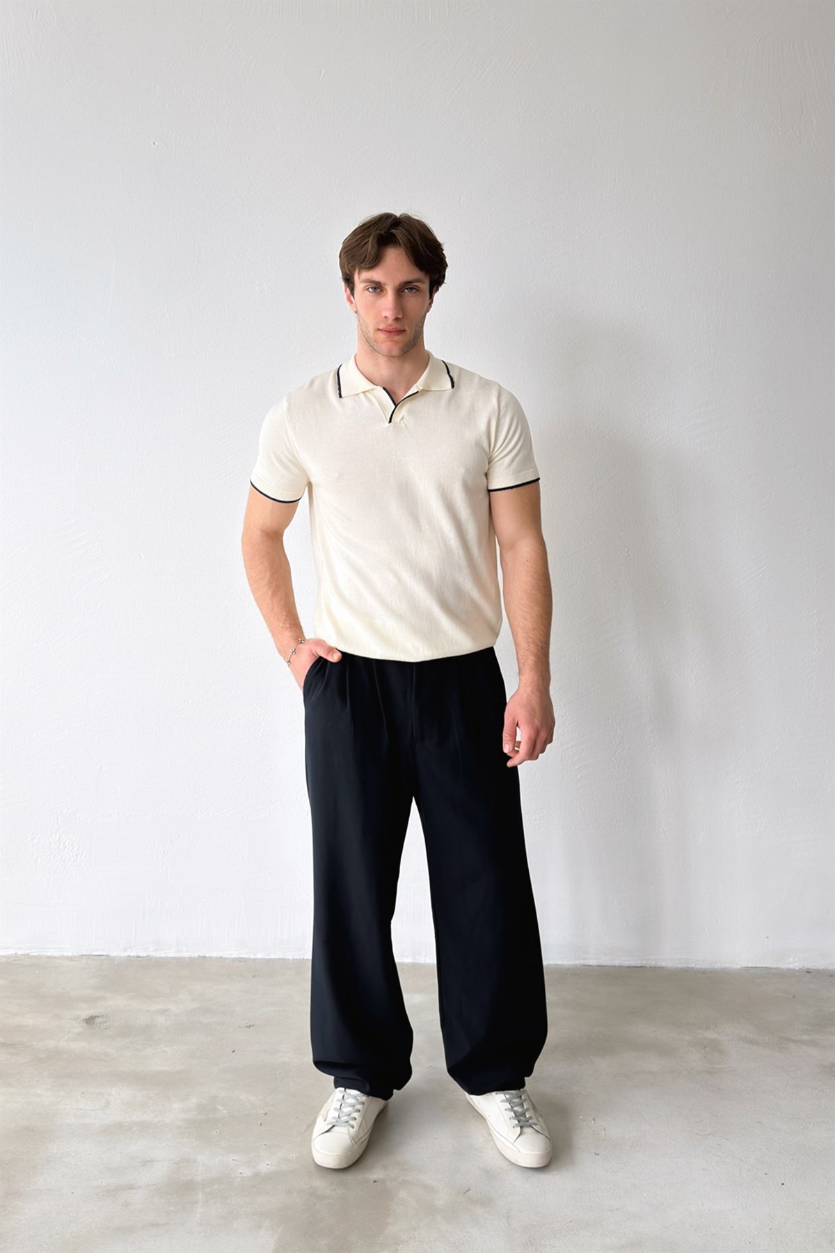 Polo Yaka Biyeli Triko Tişört