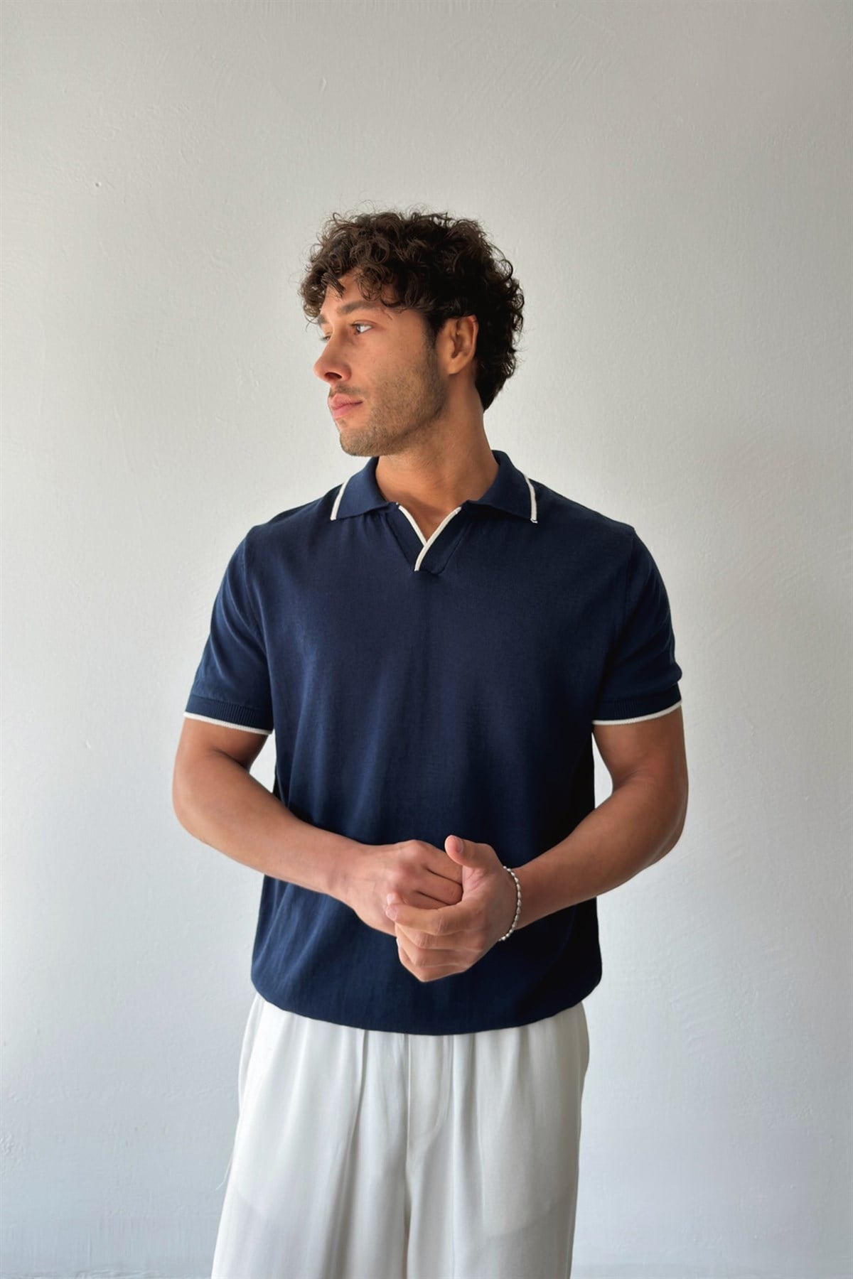 Polo Yaka Biyeli Triko Tişört