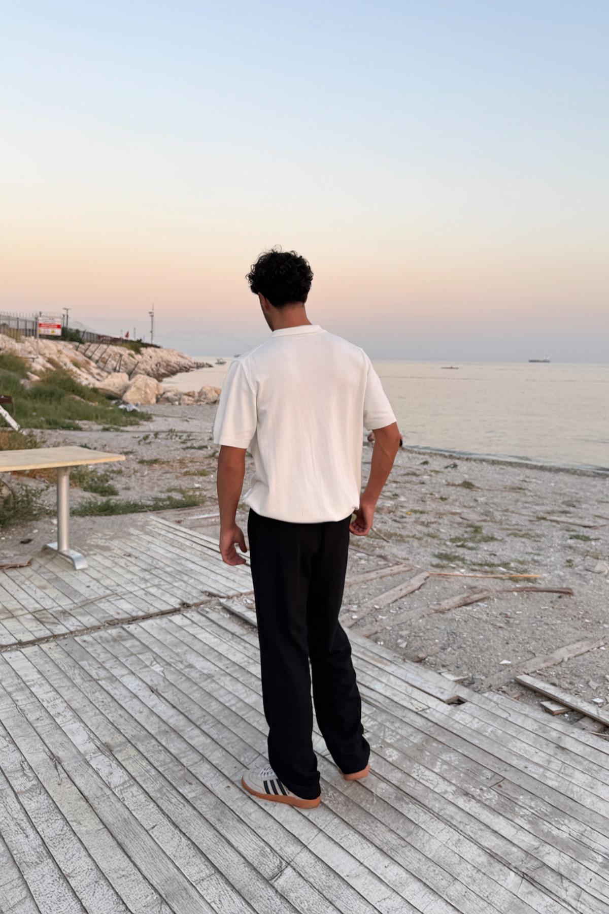 Polo Yaka Çizgili Triko Tişört Ekru