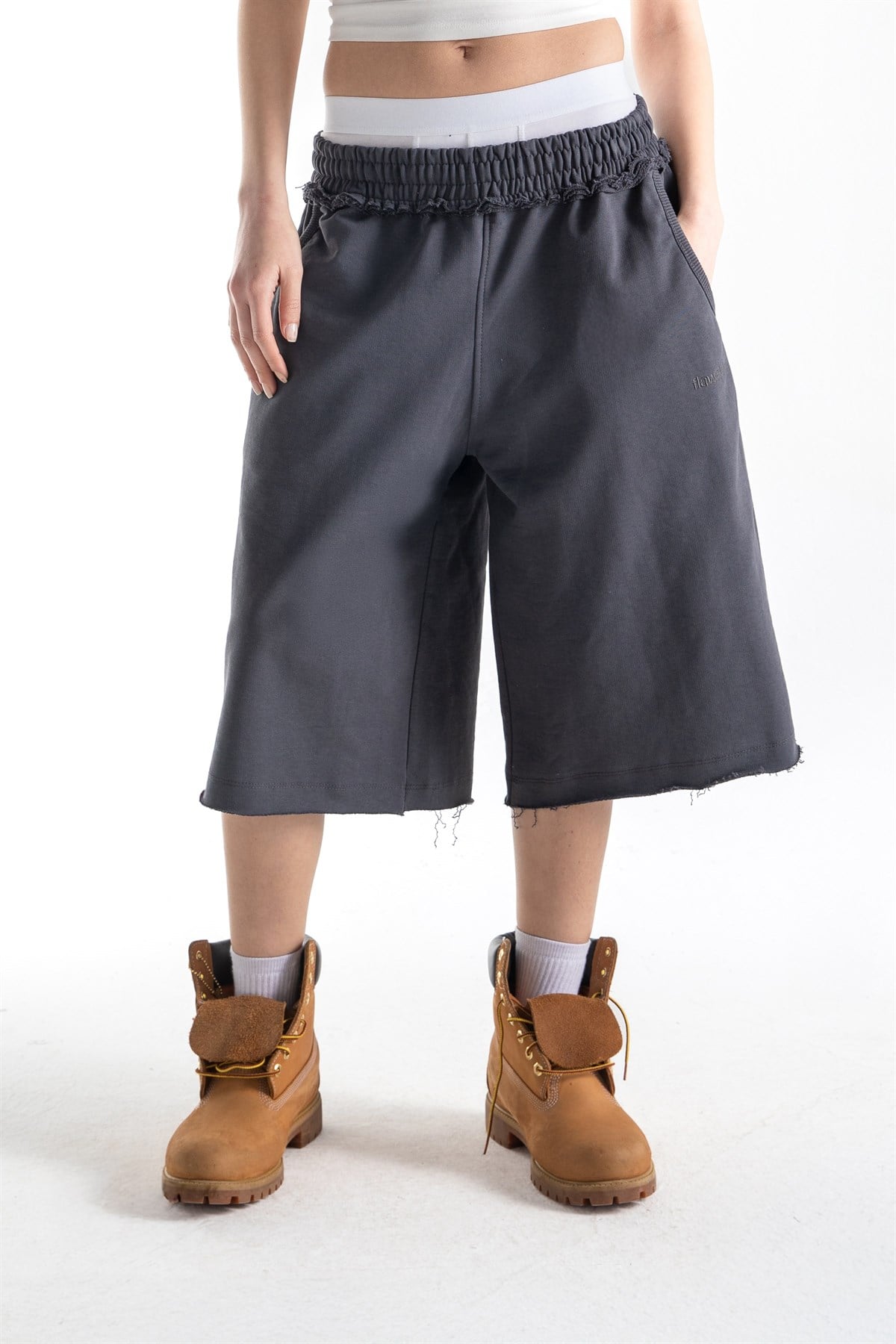 Premium Kumaş Monster Fit Jorts