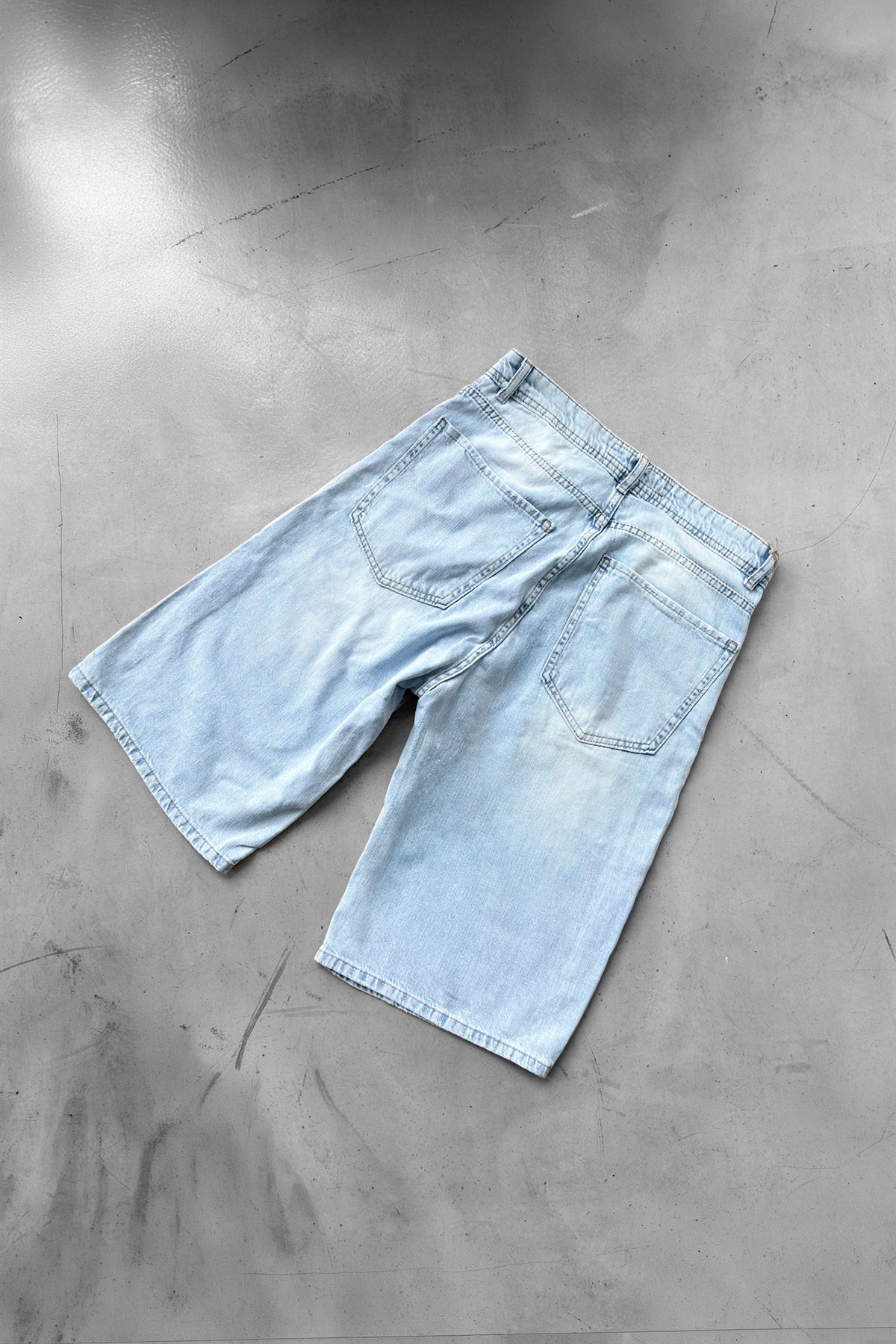Washed Denim Şort