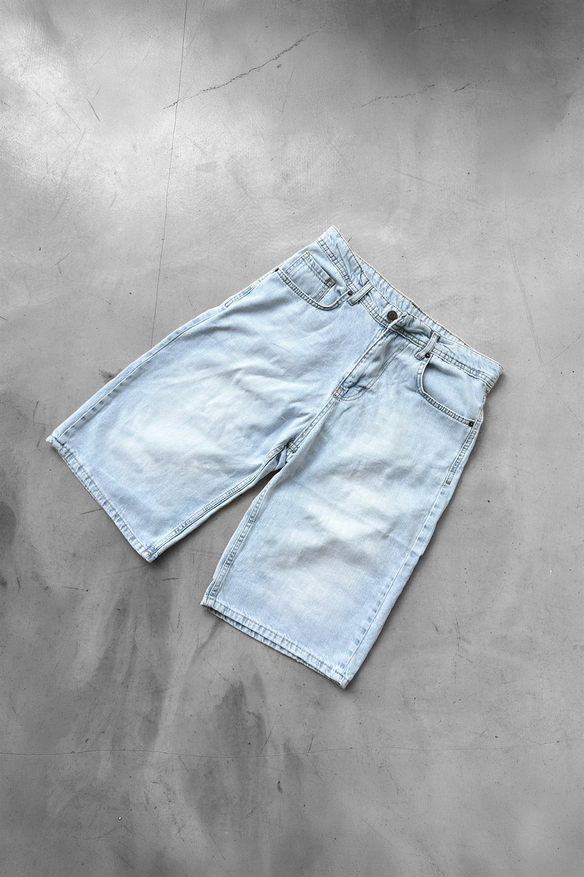 Washed Denim Şort