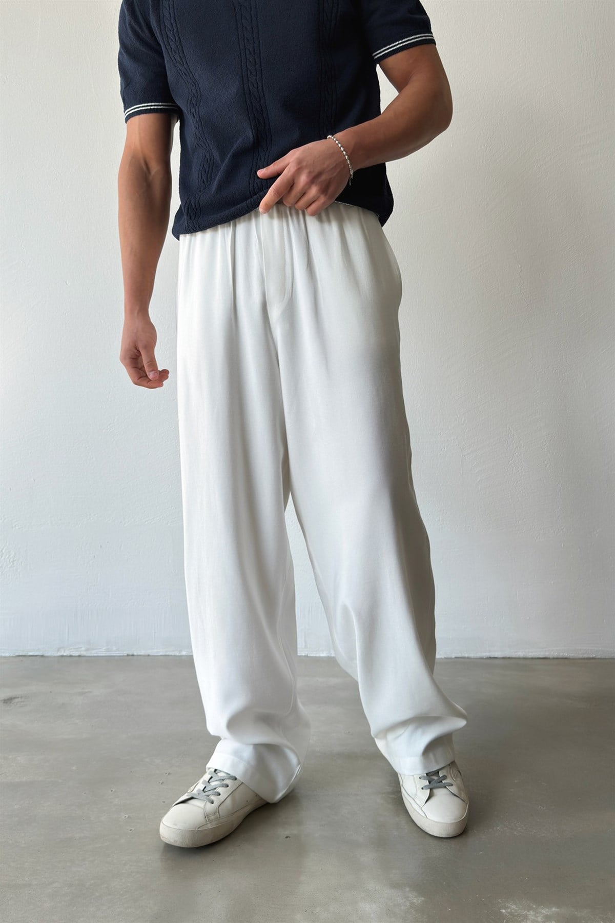Rahat Kesim Bel Lastikli Baggy Pantolon Beyaz