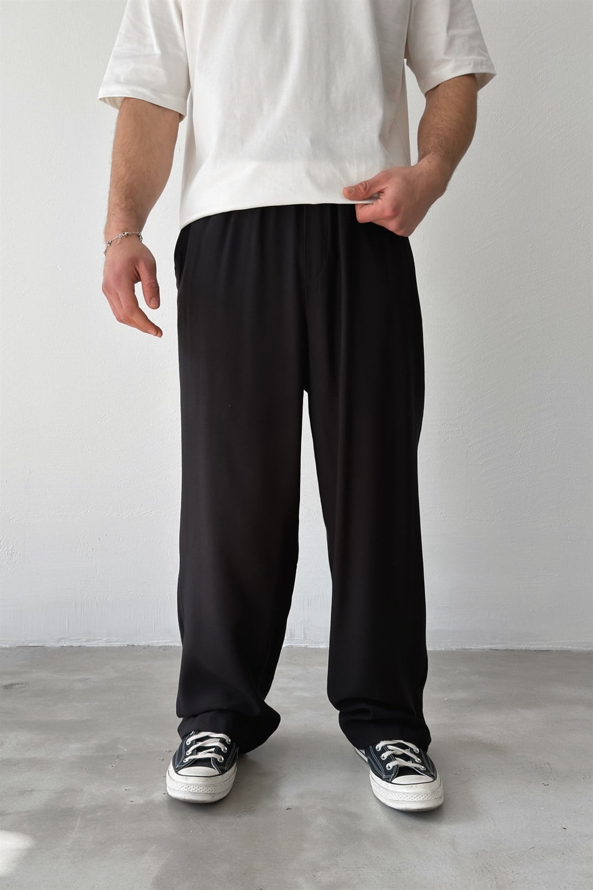 Rahat Kesim Bel Lastikli Baggy Pantolon Siyah