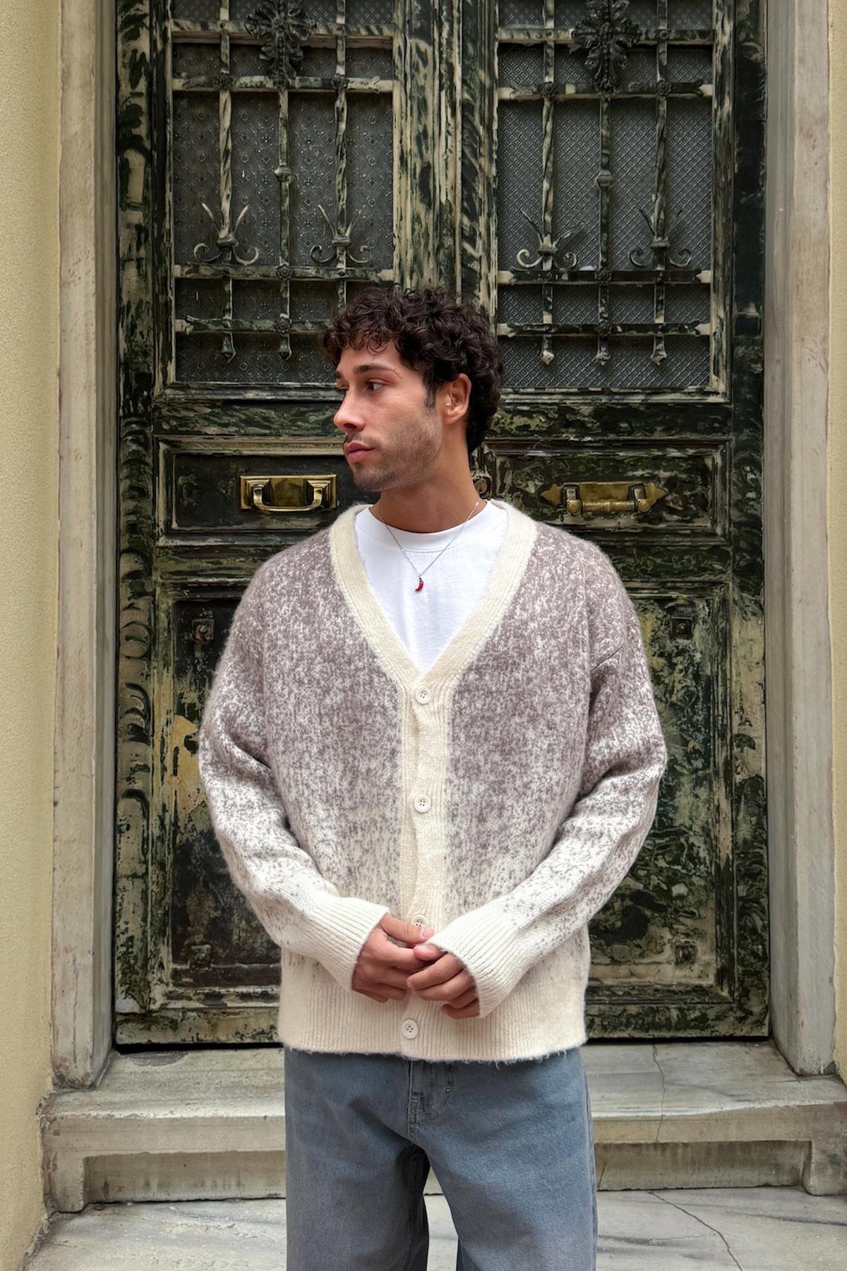 Renk Geçişli Triko Hırka Bej