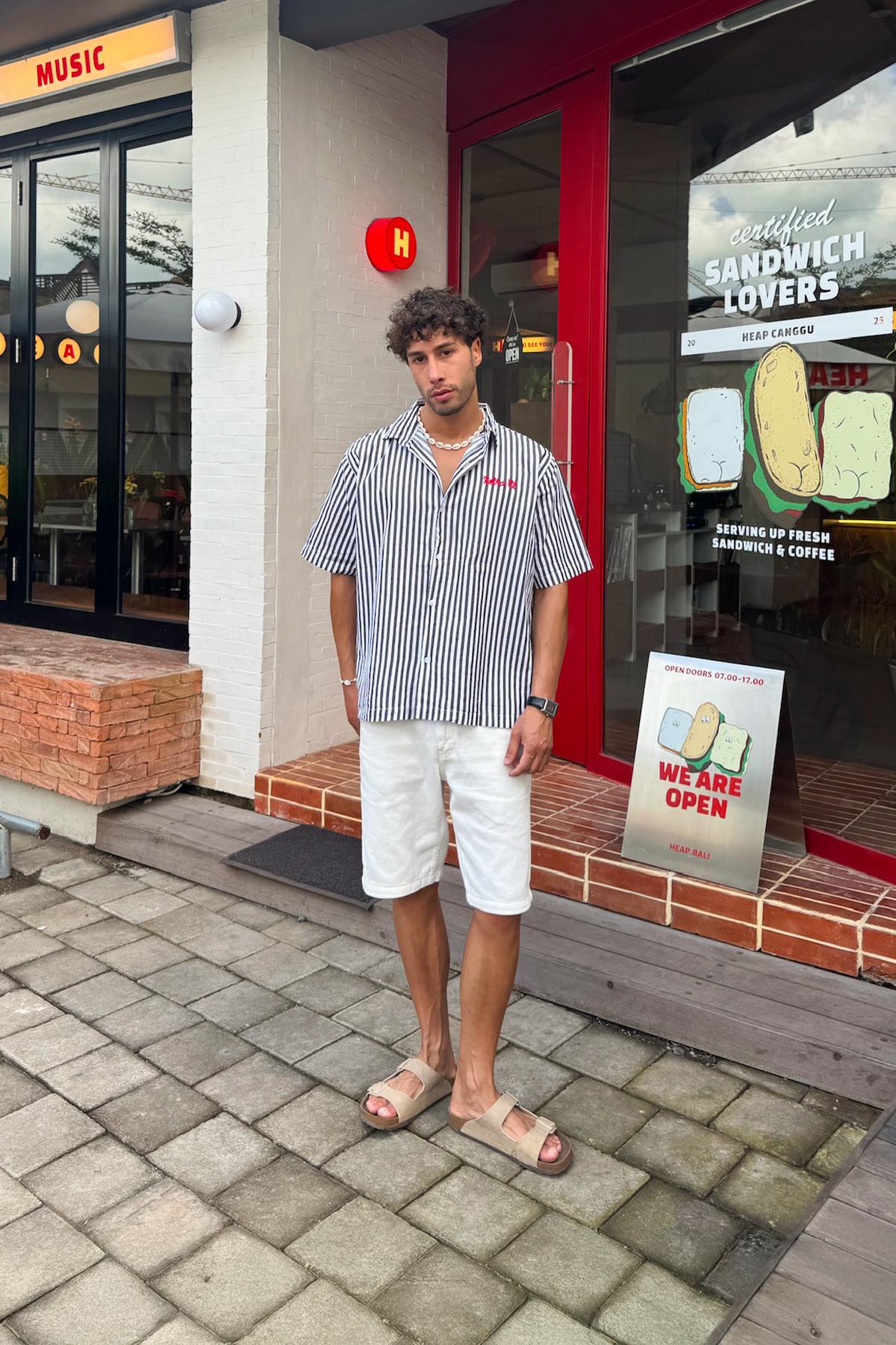 Retro Nakışlı Çizgili Kısa Kol Gömlek Siyah