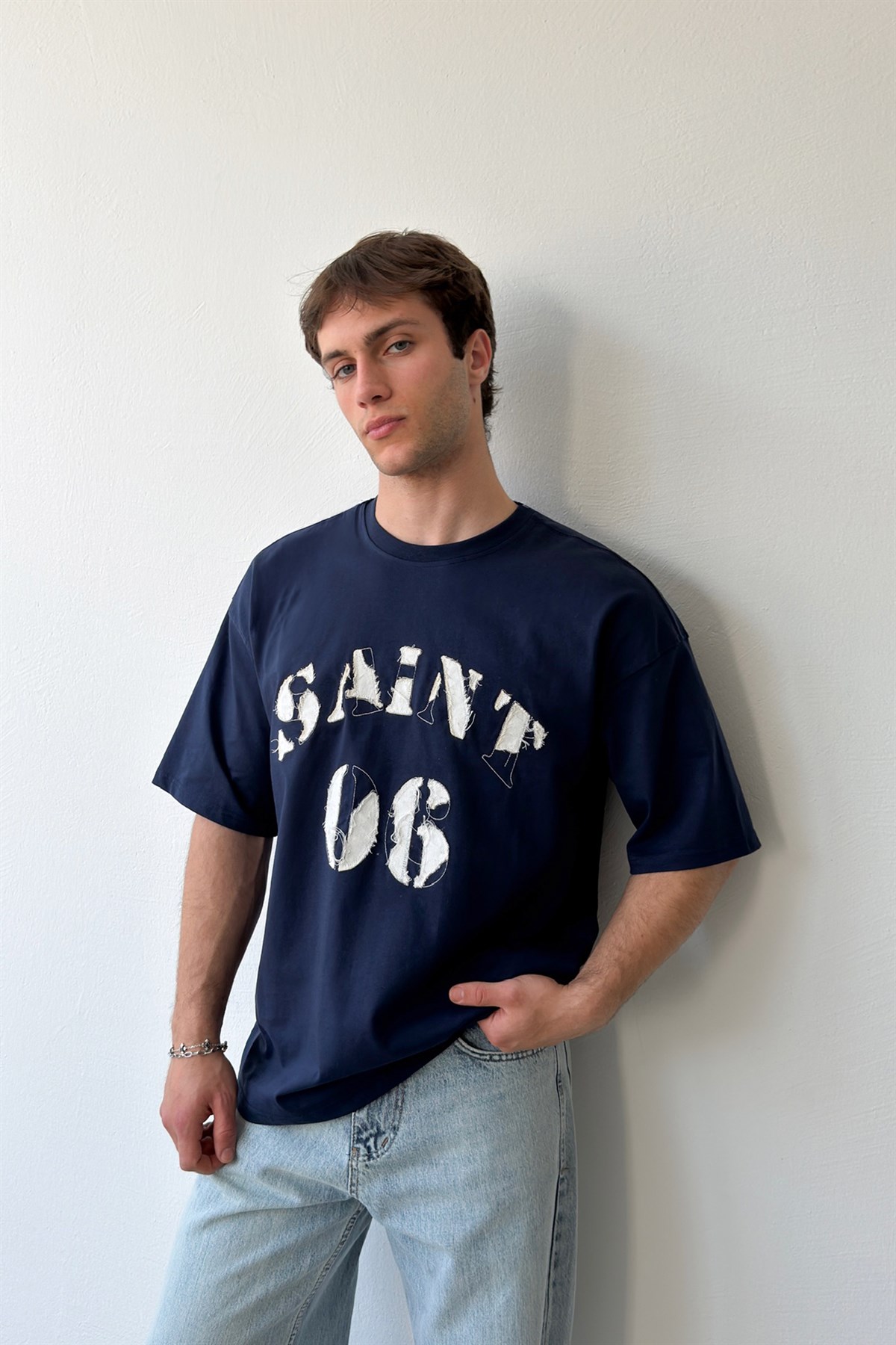 Saint Nakışlı Oversize Tişört